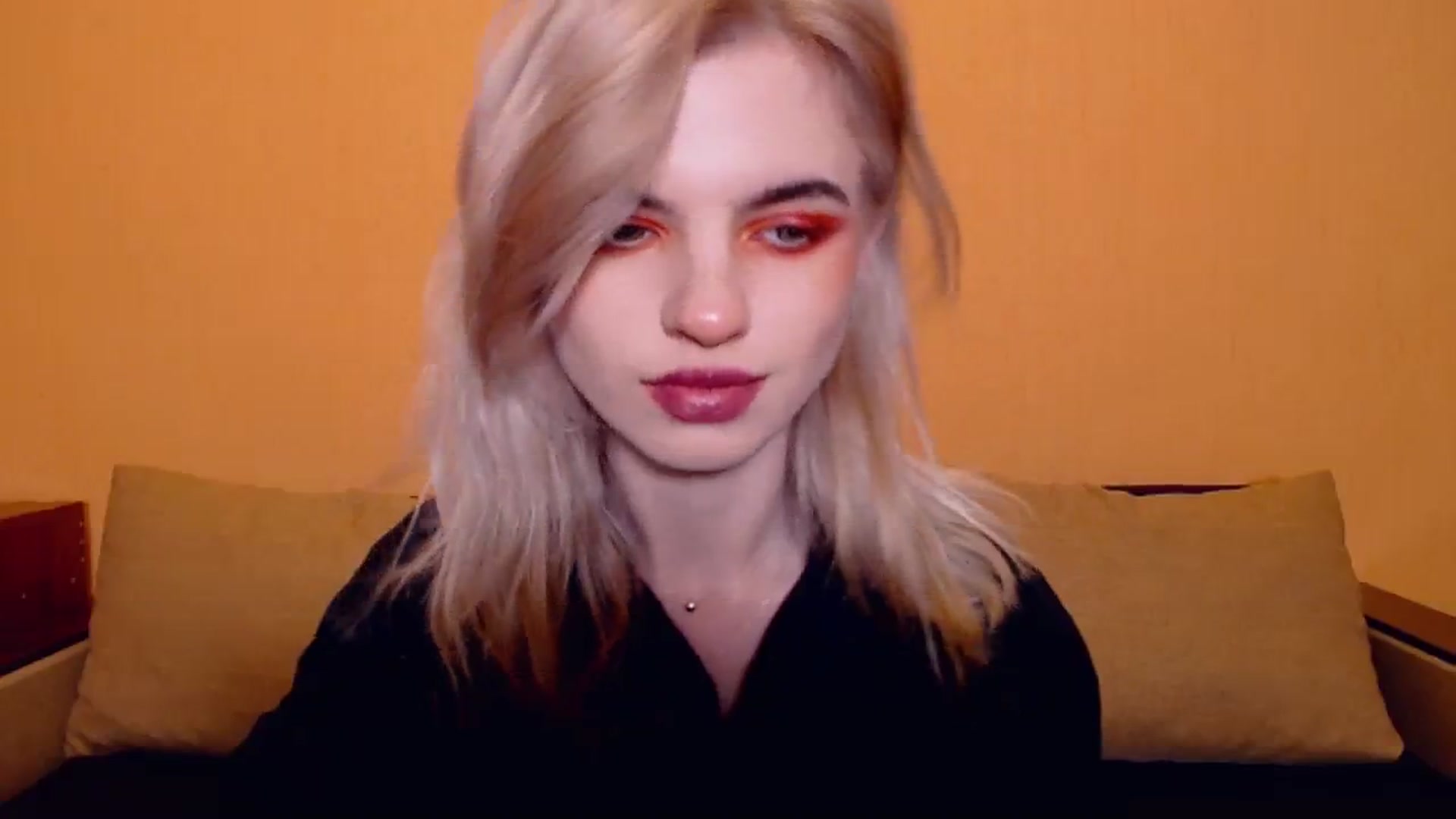Gallery image thumbnail from Erineys's myfreecams stream on, 11/25/2023, 17:15 image 13 of 20