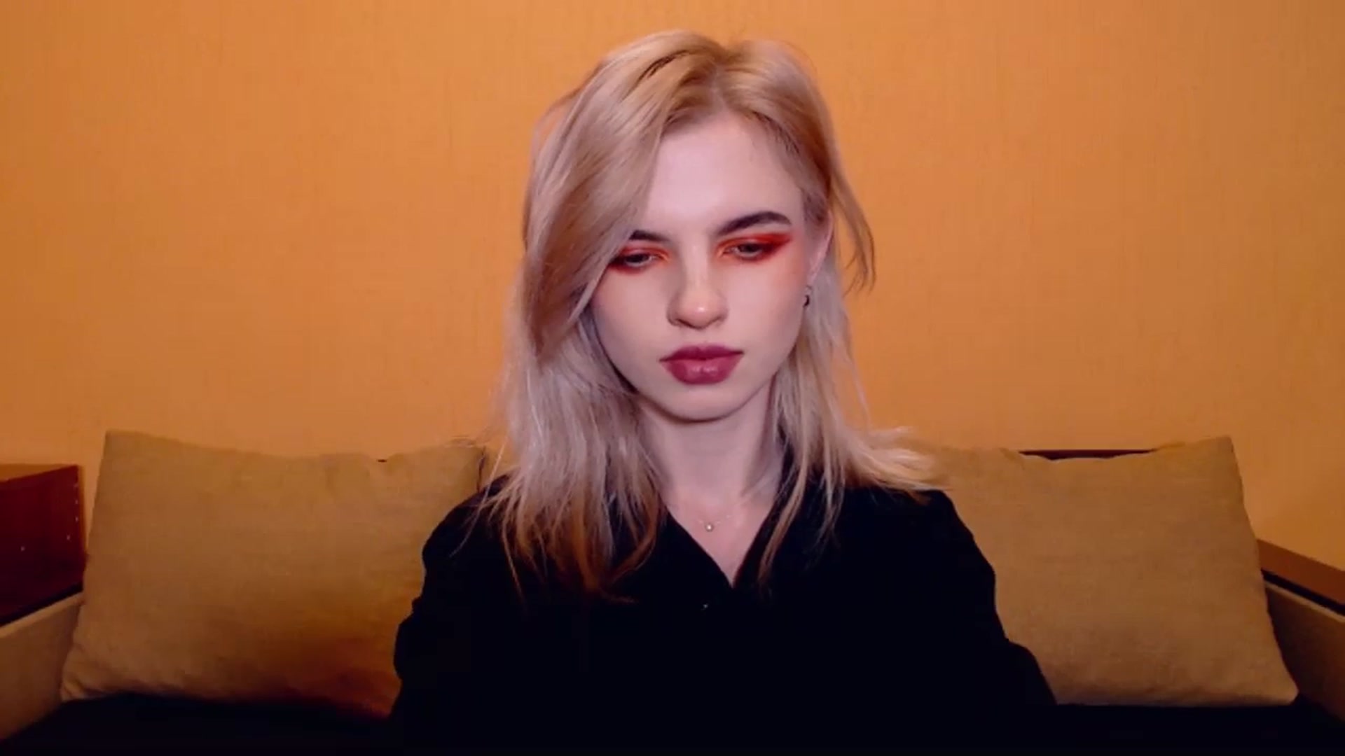 Gallery image thumbnail from Erineys's myfreecams stream on, 11/25/2023, 17:15 image 8 of 20