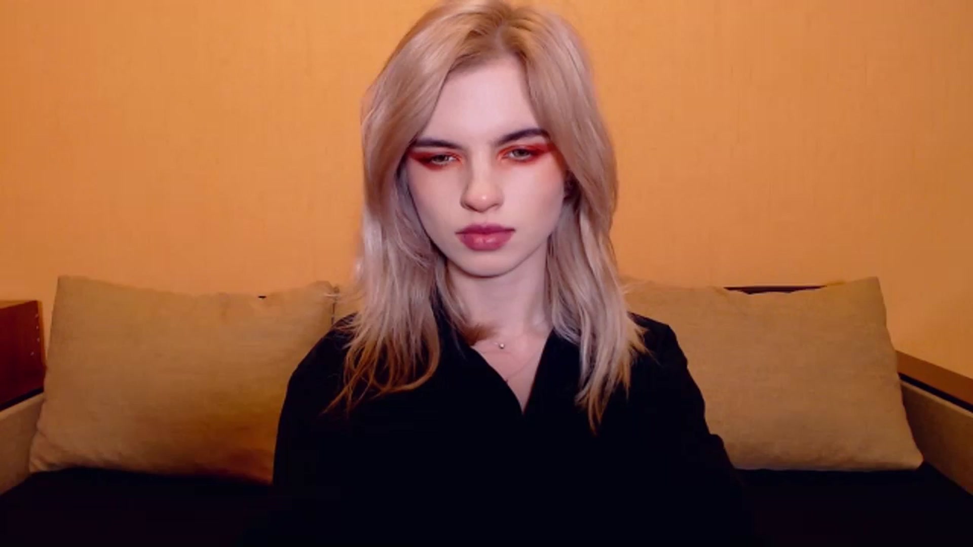 Gallery image thumbnail from Erineys's myfreecams stream on, 11/25/2023, 18:49 image 11 of 20