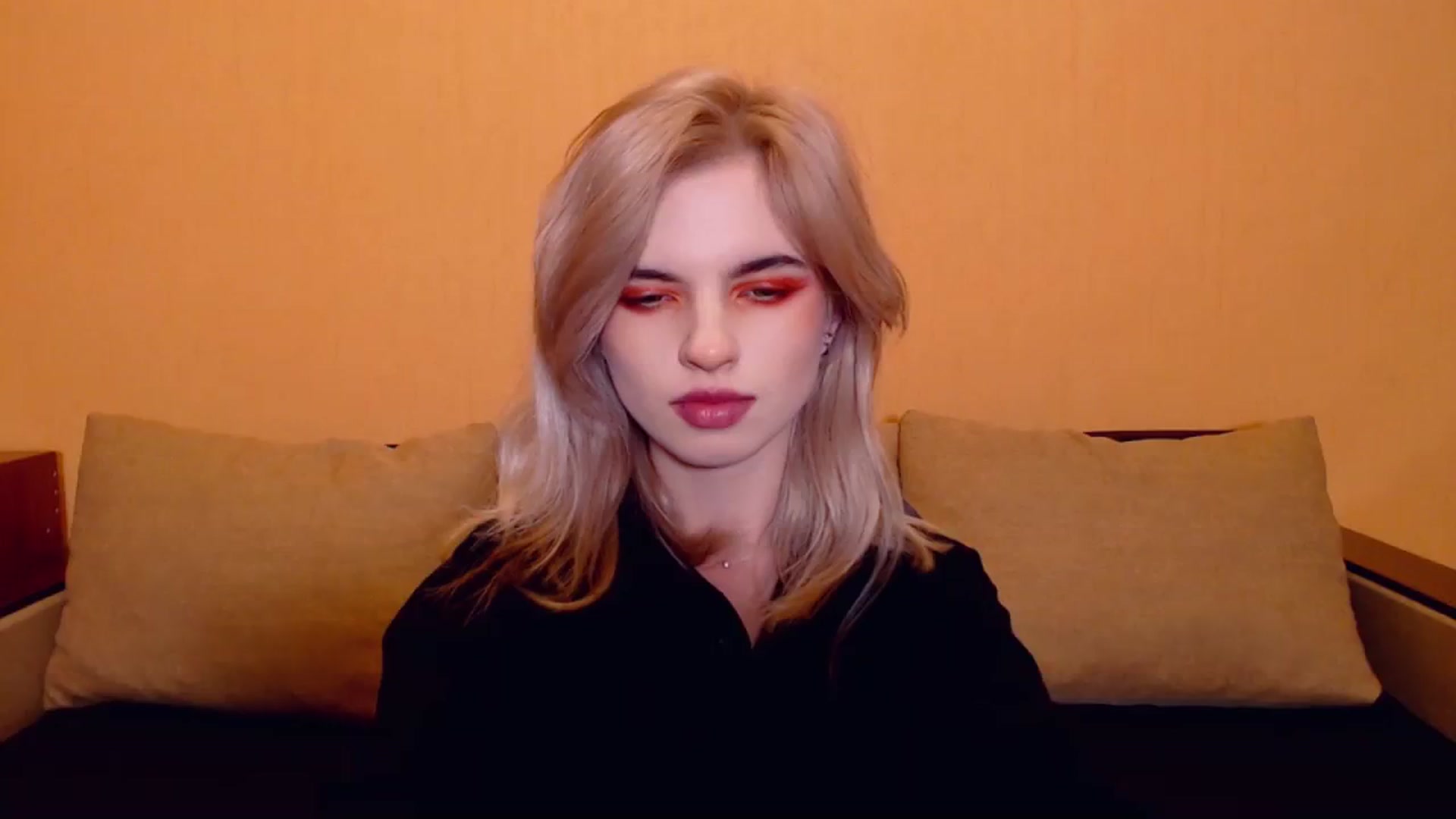 Gallery image thumbnail from Erineys's myfreecams stream on, 11/25/2023, 18:49 image 1 of 20