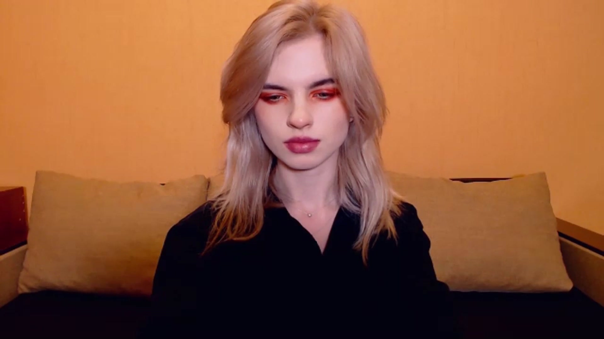 Gallery image thumbnail from Erineys's myfreecams stream on, 11/25/2023, 18:49 image 13 of 20