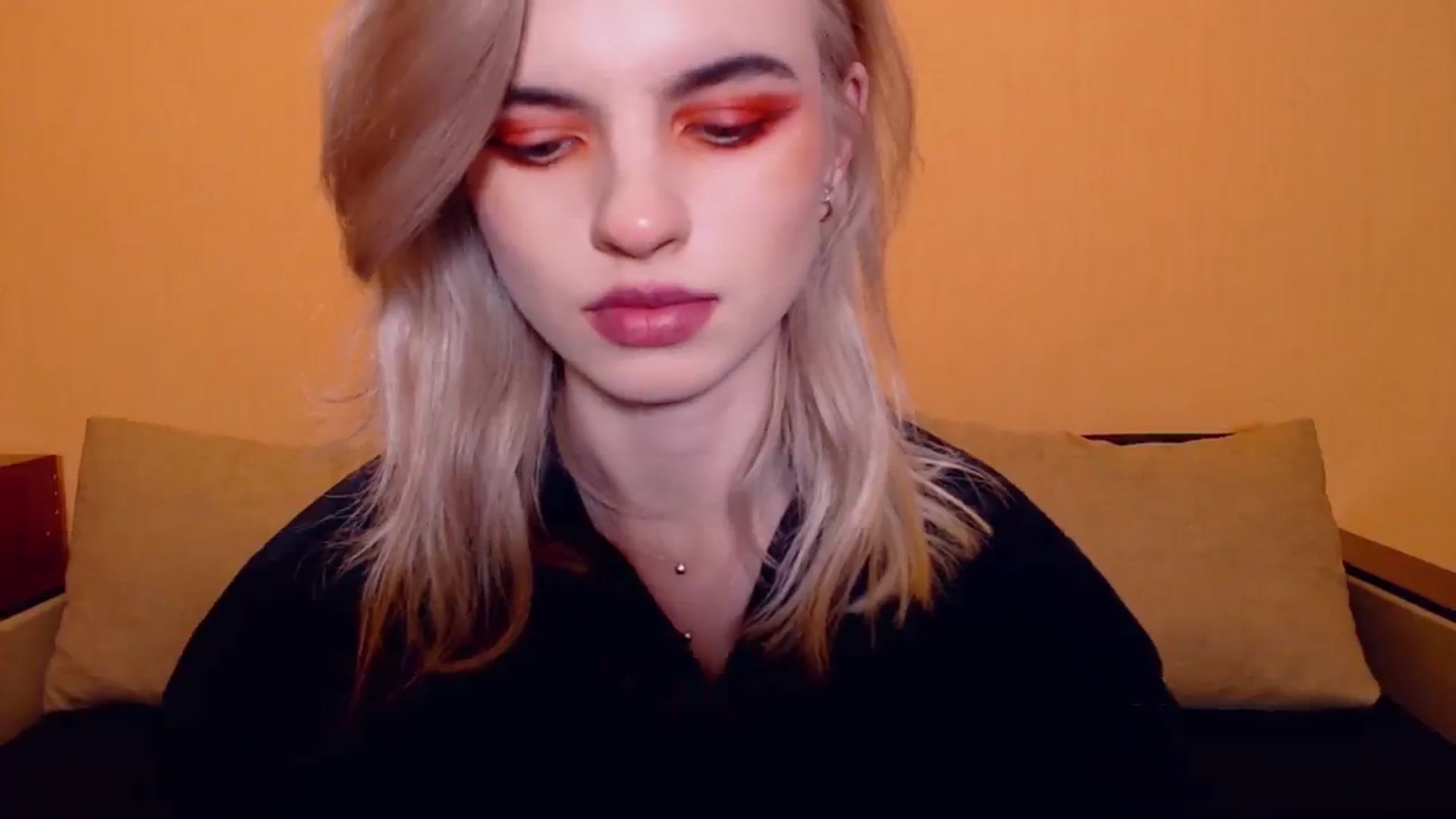 Gallery image thumbnail from Erineys's myfreecams stream on, 11/25/2023, 18:49 image 14 of 20