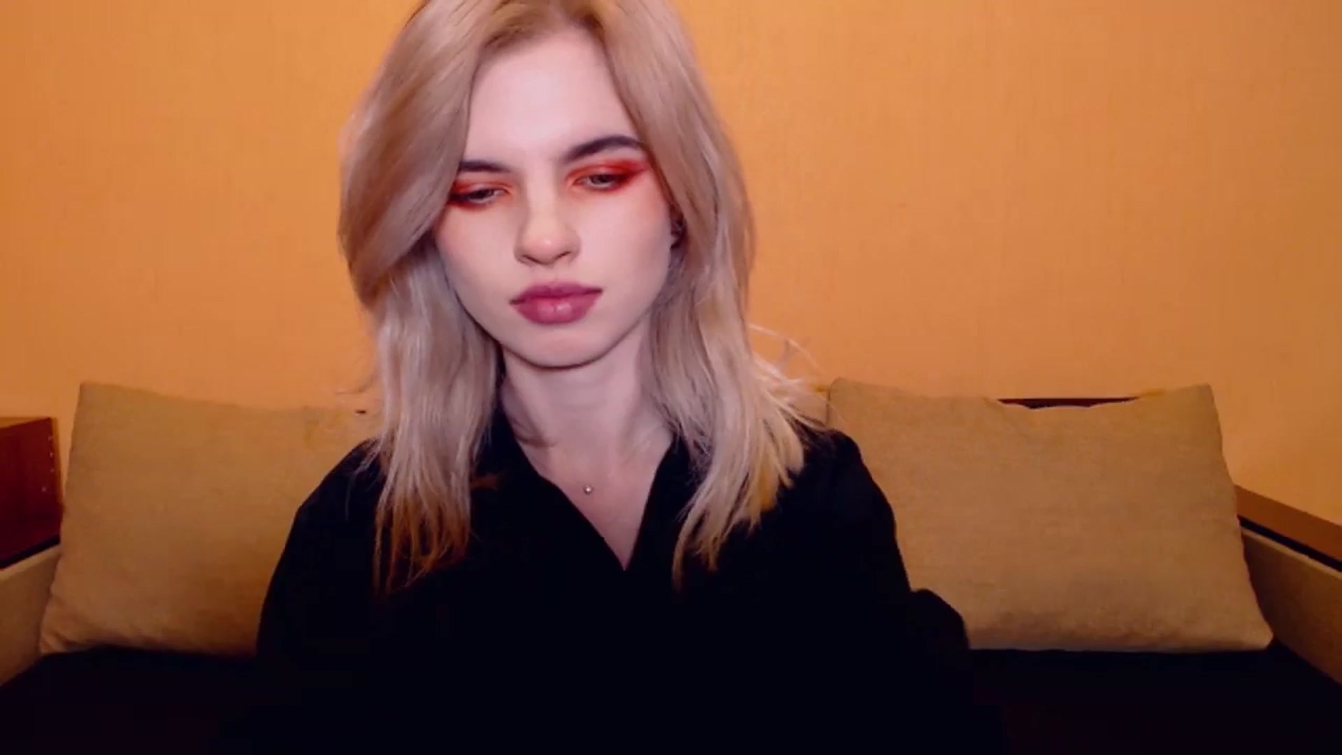 Gallery image thumbnail from Erineys's myfreecams stream on, 11/25/2023, 18:49 image 15 of 20