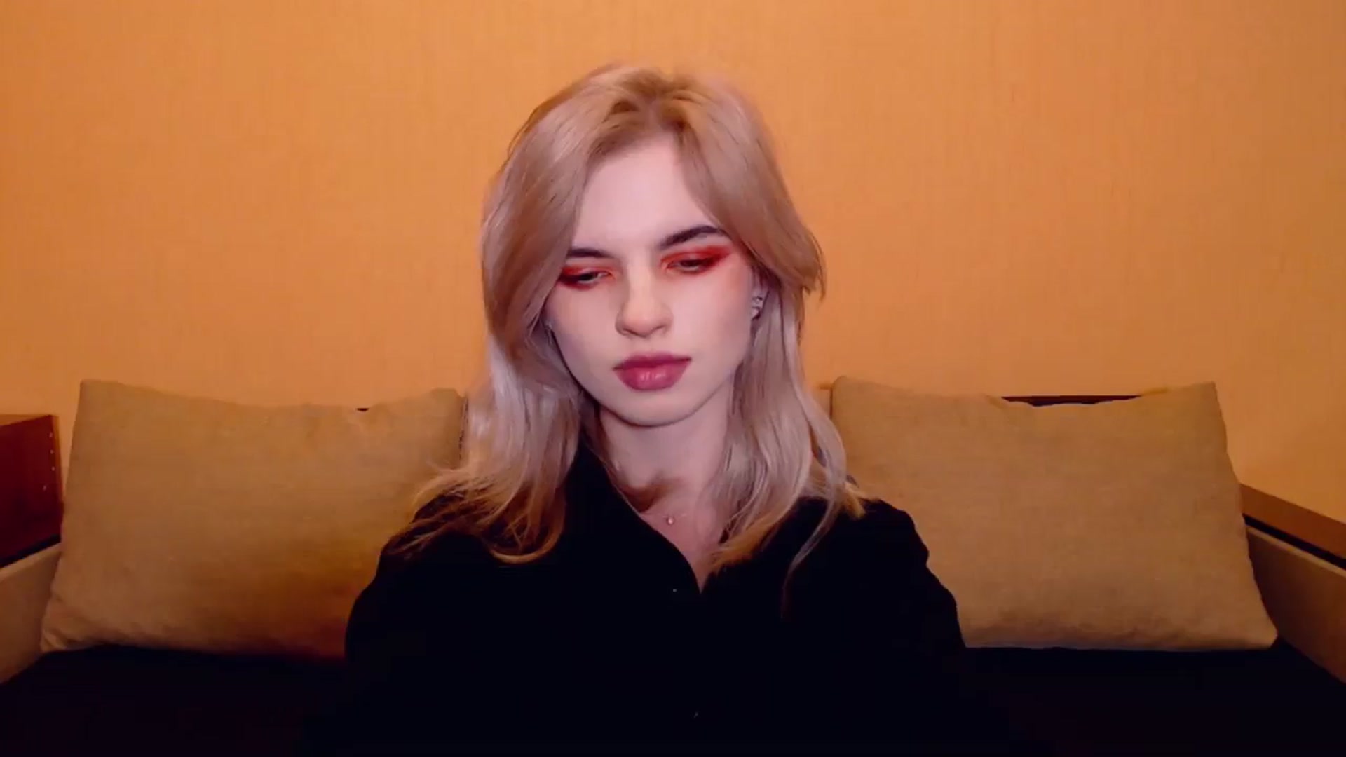 Gallery image thumbnail from Erineys's myfreecams stream on, 11/25/2023, 18:49 image 2 of 20