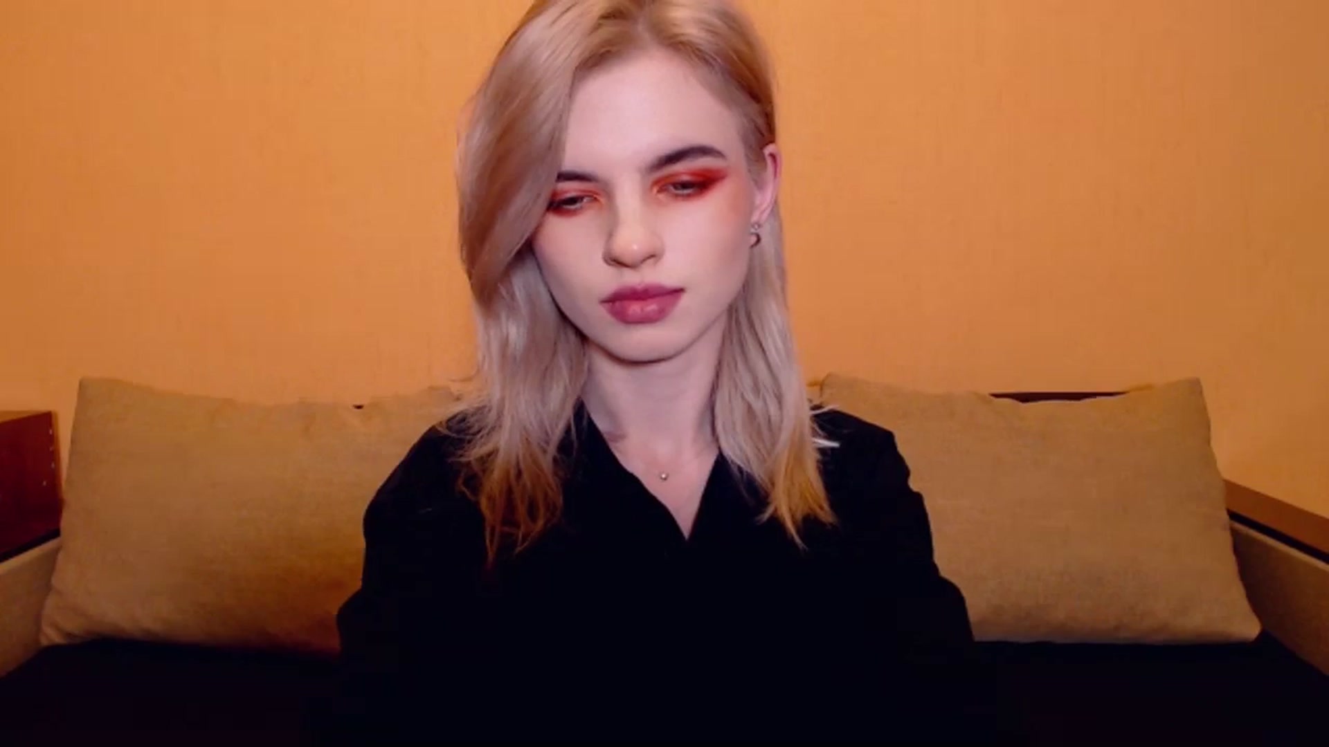 Gallery image thumbnail from Erineys's myfreecams stream on, 11/25/2023, 18:49 image 19 of 20