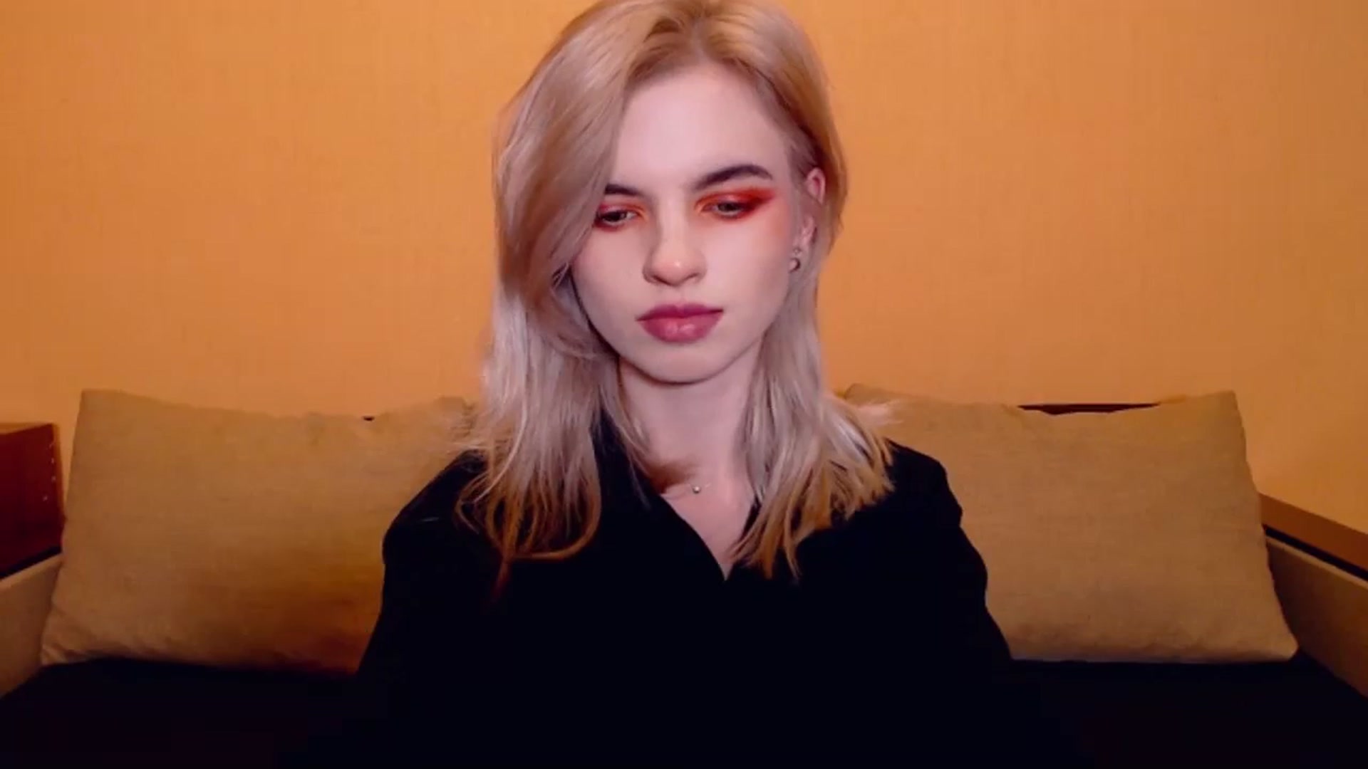 Gallery image thumbnail from Erineys's myfreecams stream on, 11/25/2023, 18:49 image 7 of 20