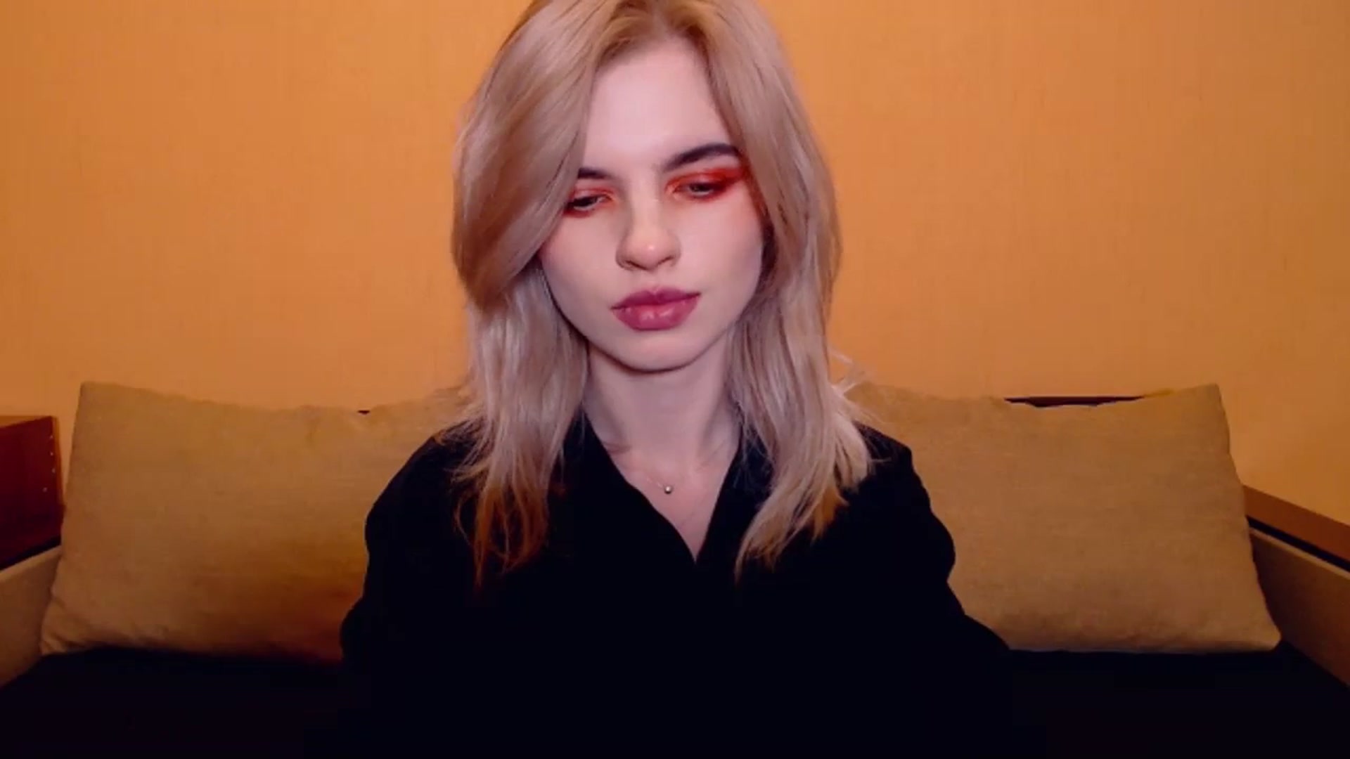 Gallery image thumbnail from Erineys's myfreecams stream on, 11/25/2023, 18:49 image 18 of 20