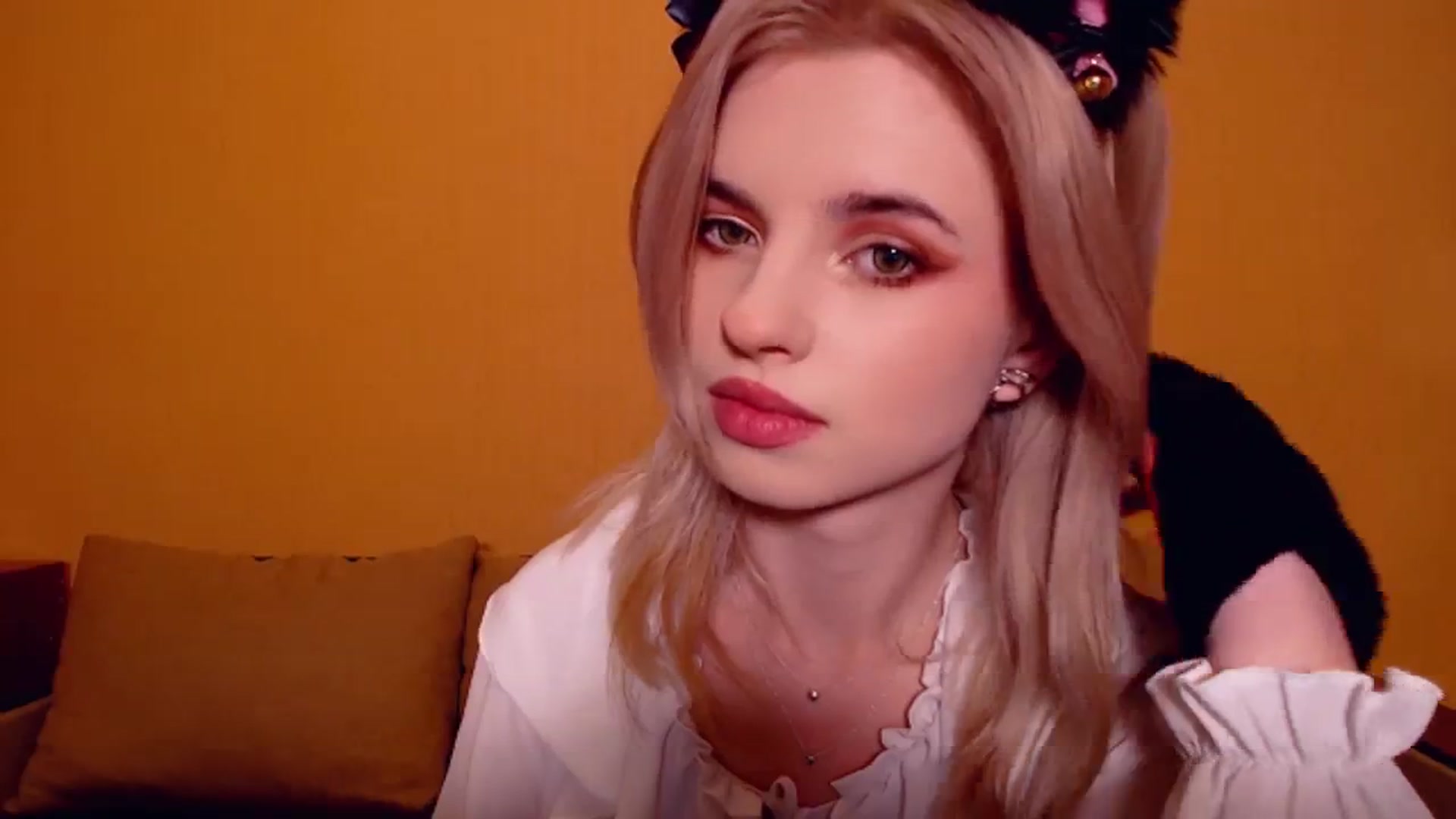 Gallery image thumbnail from Erineys's myfreecams stream on, 11/26/2023, 15:44 image 9 of 20