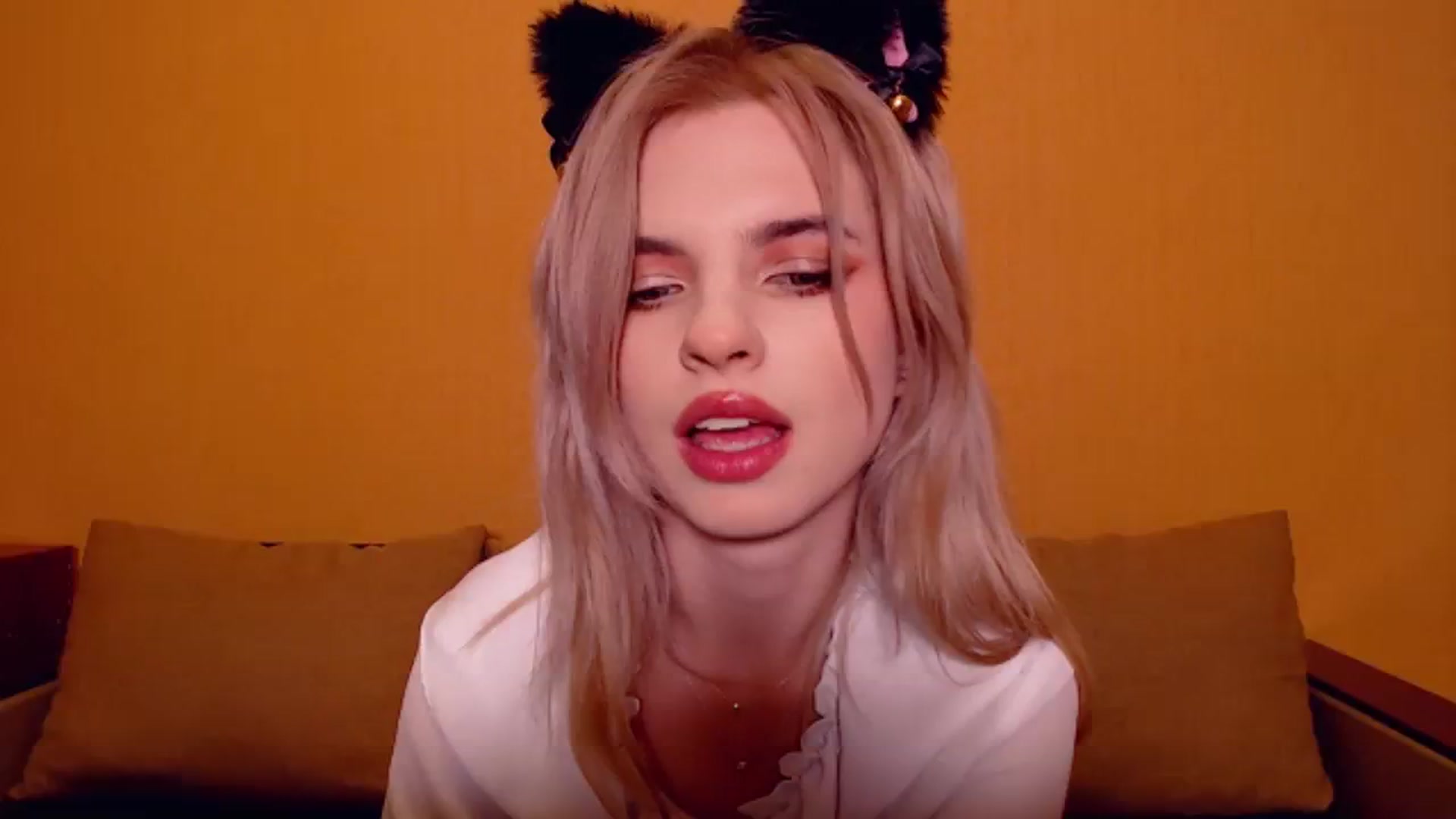 Gallery image thumbnail from Erineys's myfreecams stream on, 11/26/2023, 16:32 image 13 of 20