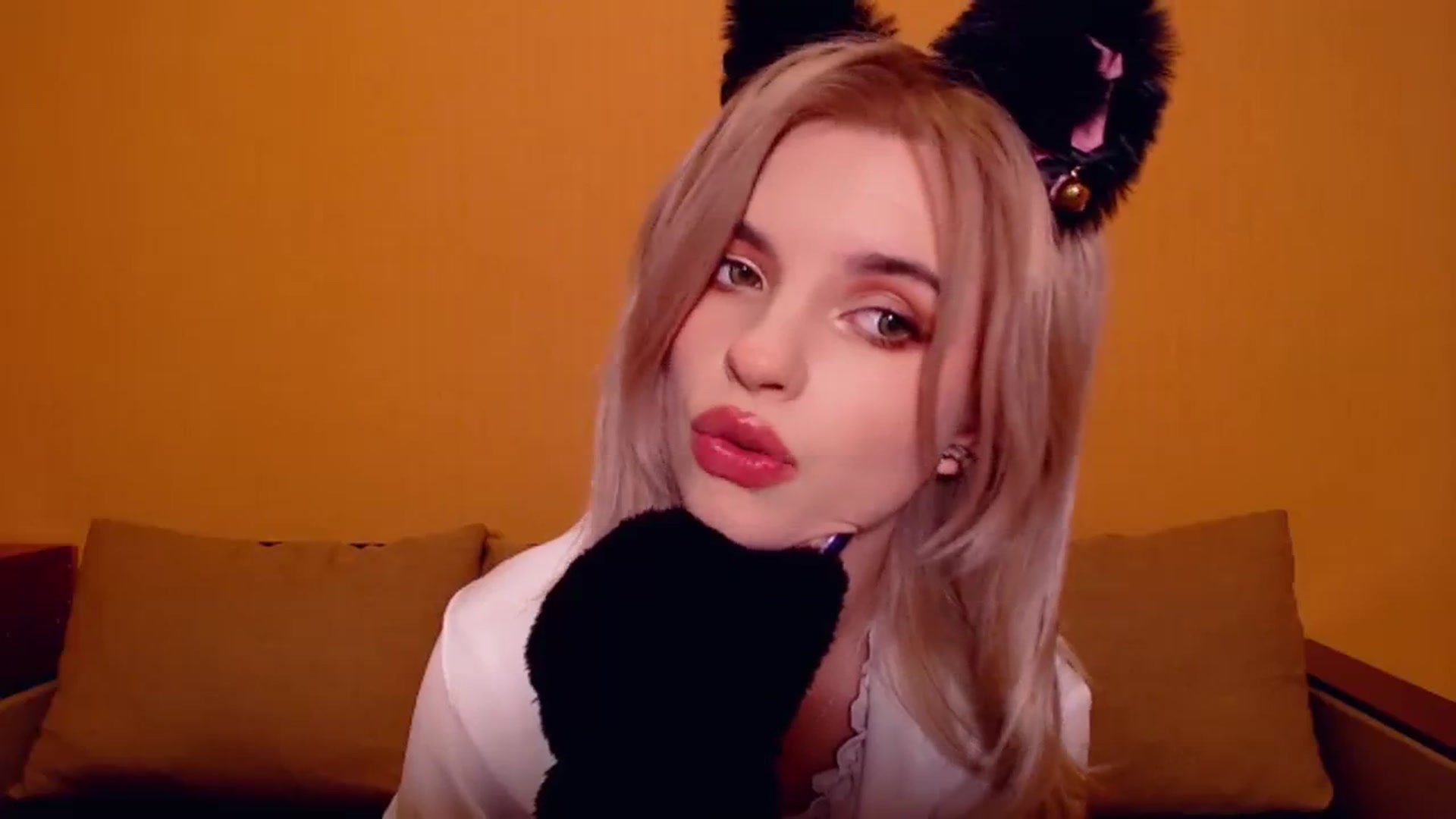 Gallery image thumbnail from Erineys's myfreecams stream on, 11/26/2023, 16:32 image 20 of 20