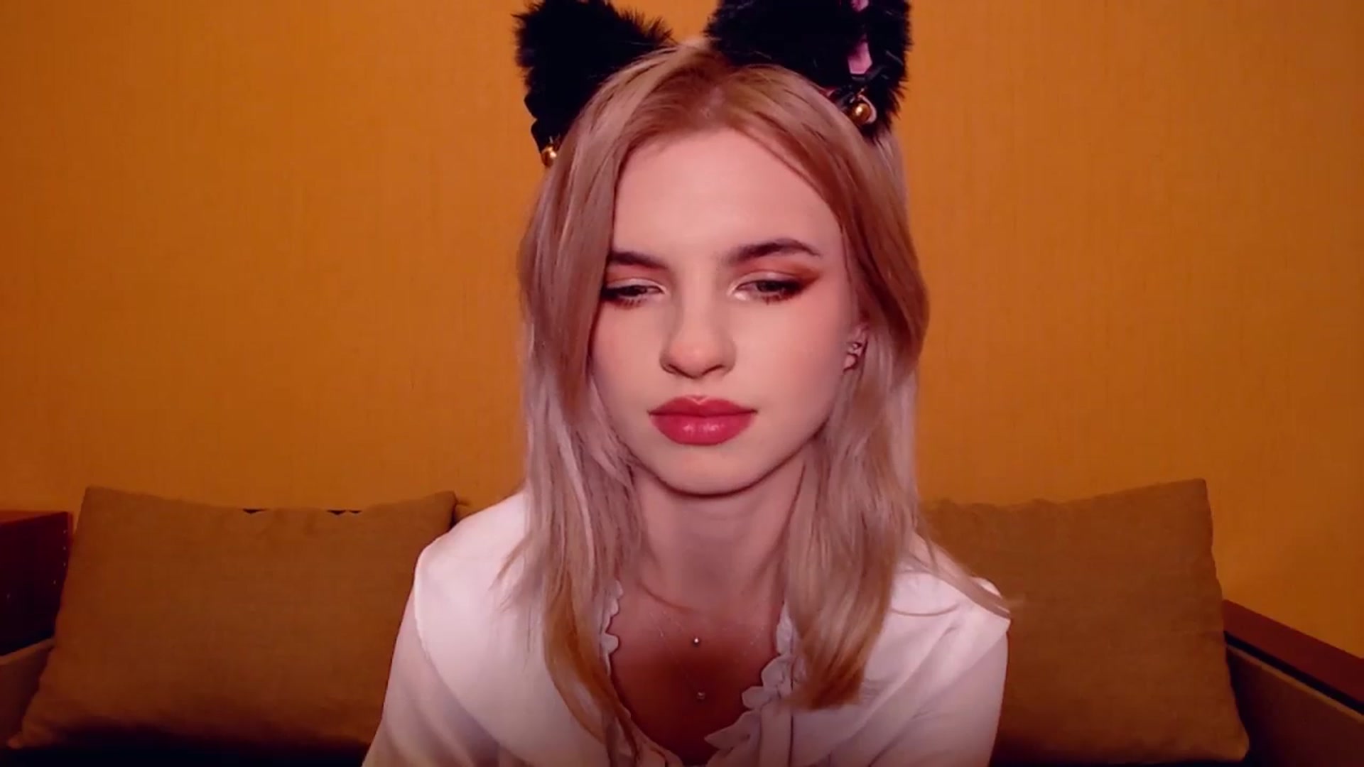 Gallery image thumbnail from Erineys's myfreecams stream on, 11/26/2023, 16:32 image 15 of 20
