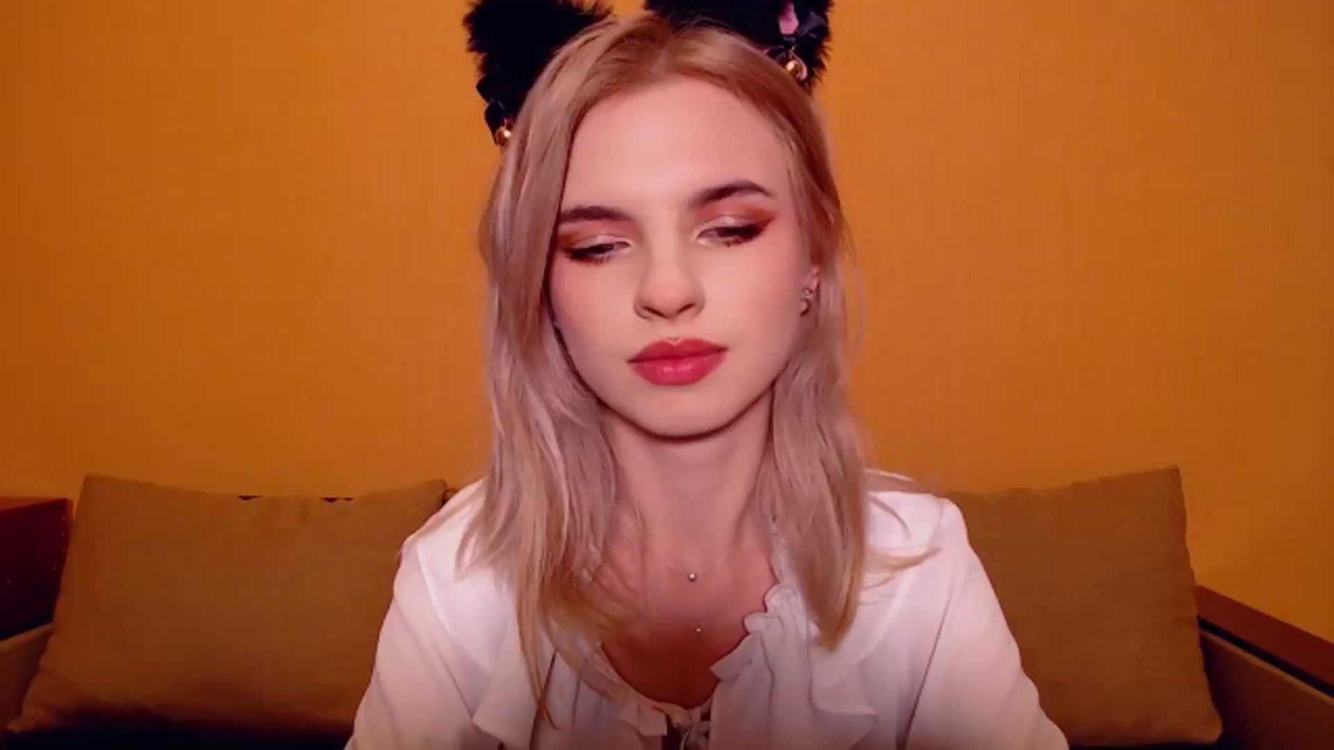 Gallery image thumbnail from Erineys's myfreecams stream on, 11/26/2023, 16:32 image 8 of 20