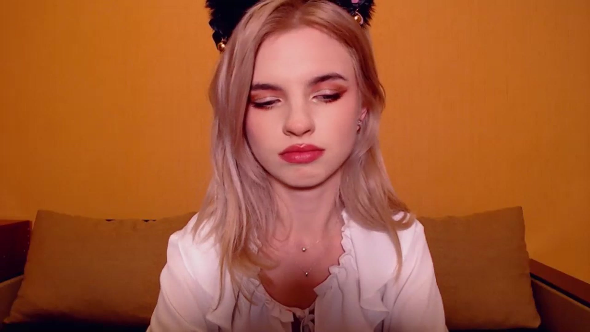 Gallery image thumbnail from Erineys's myfreecams stream on, 11/26/2023, 16:32 image 5 of 20