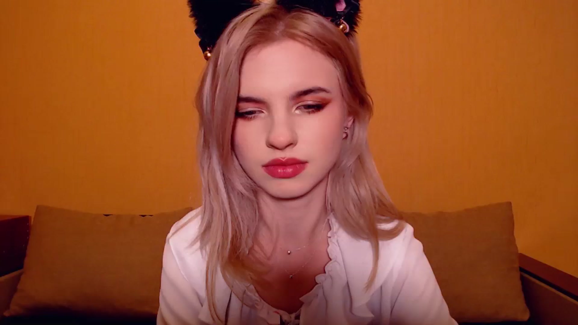 Gallery image thumbnail from Erineys's myfreecams stream on, 11/26/2023, 16:32 image 6 of 20