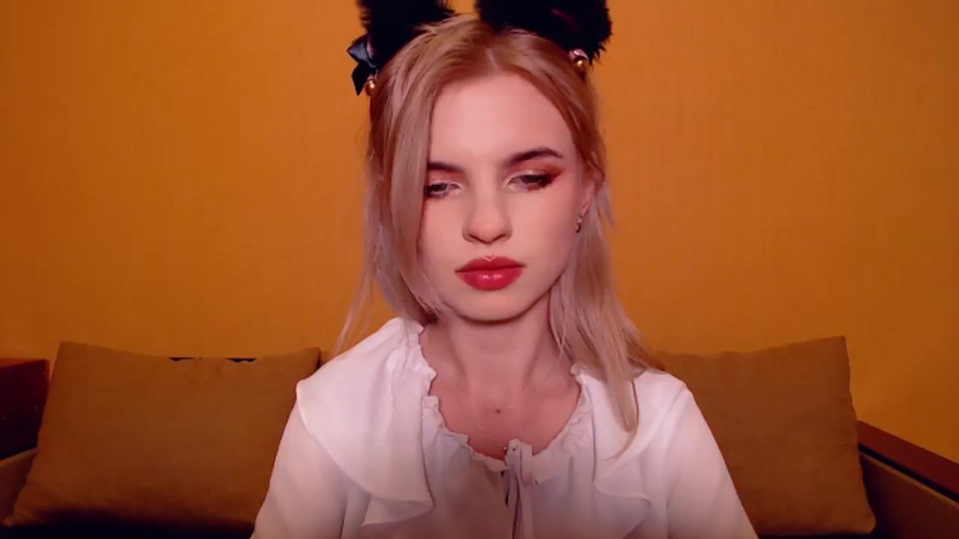 Gallery image thumbnail from Erineys's myfreecams stream on, 11/26/2023, 17:59 image 7 of 20