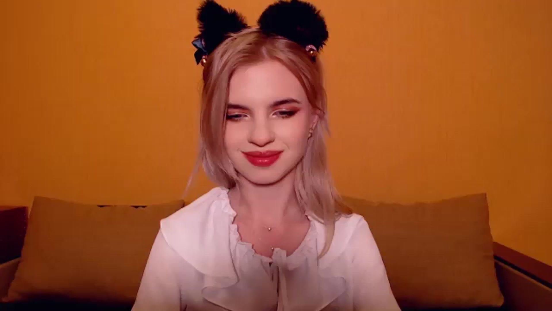Gallery image thumbnail from Erineys's myfreecams stream on, 11/26/2023, 17:59 image 16 of 20