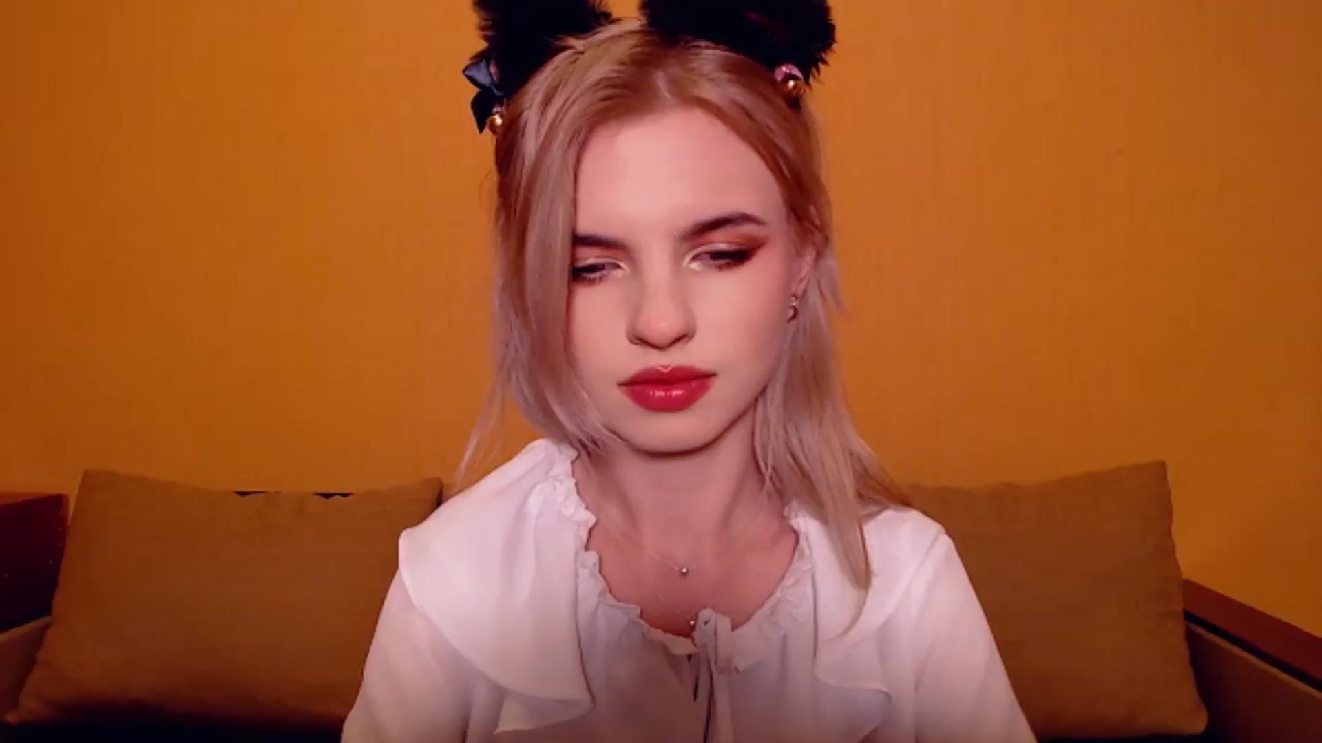Gallery image thumbnail from Erineys's myfreecams stream on, 11/26/2023, 17:59 image 2 of 20