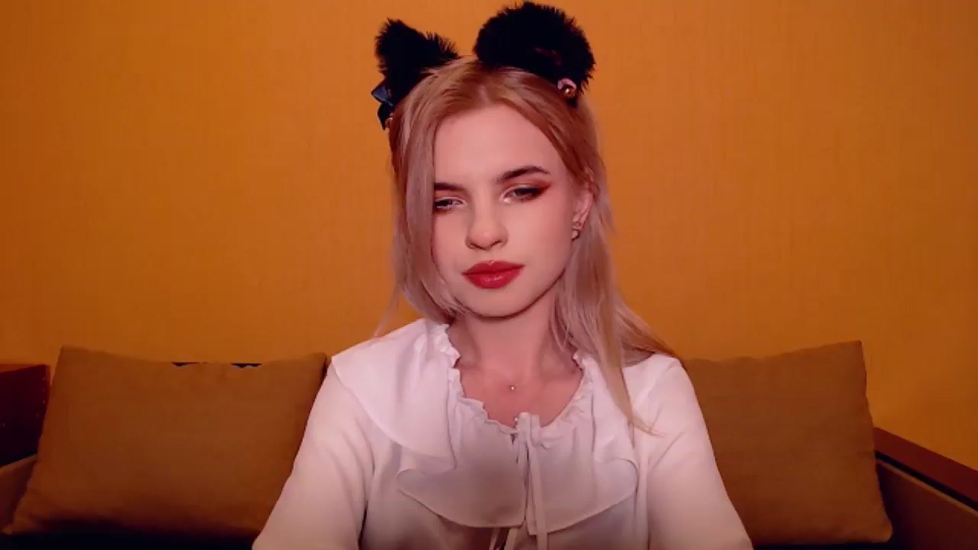 Gallery image thumbnail from Erineys's myfreecams stream on, 11/26/2023, 17:59 image 8 of 20