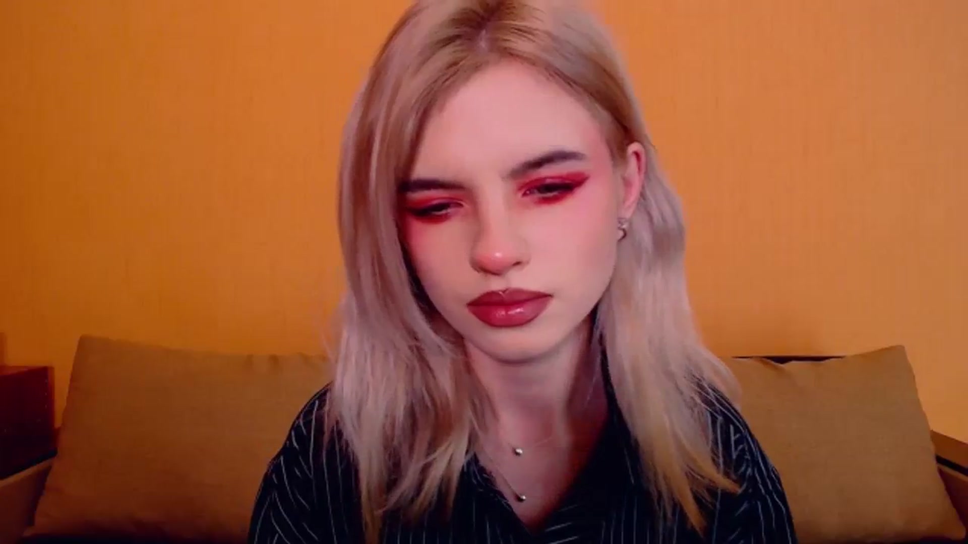 Gallery image thumbnail from Erineys's myfreecams stream on, 12/01/2023, 16:16 image 15 of 20