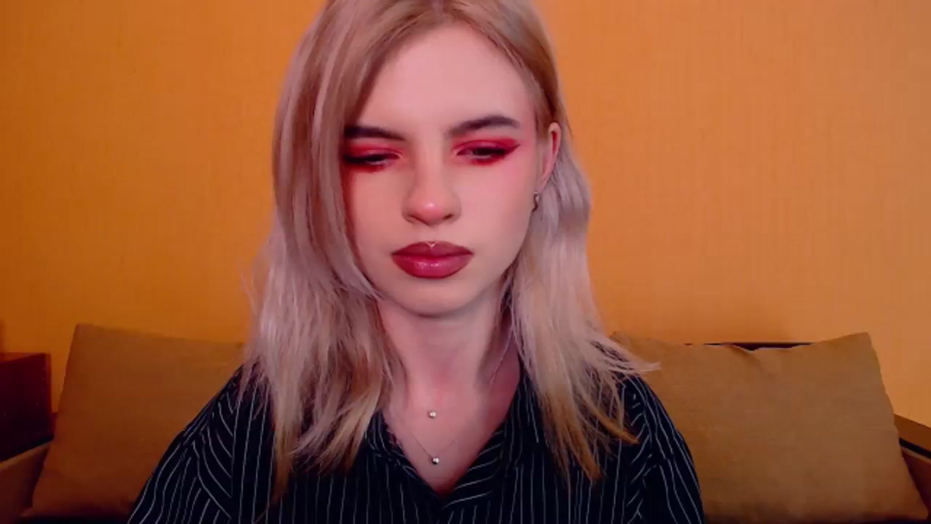 Gallery image thumbnail from Erineys's myfreecams stream on, 12/01/2023, 16:16 image 11 of 20