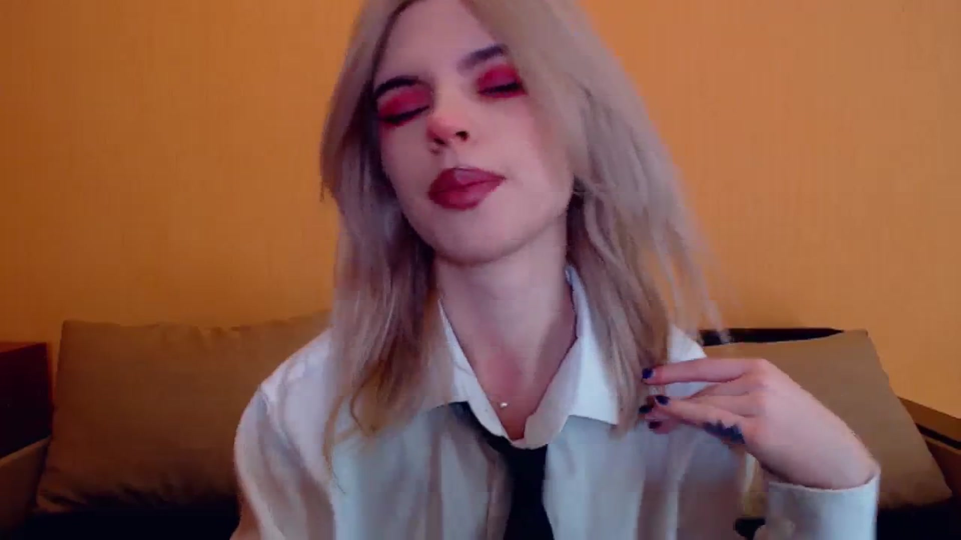 Gallery image thumbnail from Erineys's myfreecams stream on, 12/02/2023, 15:03 image 17 of 20