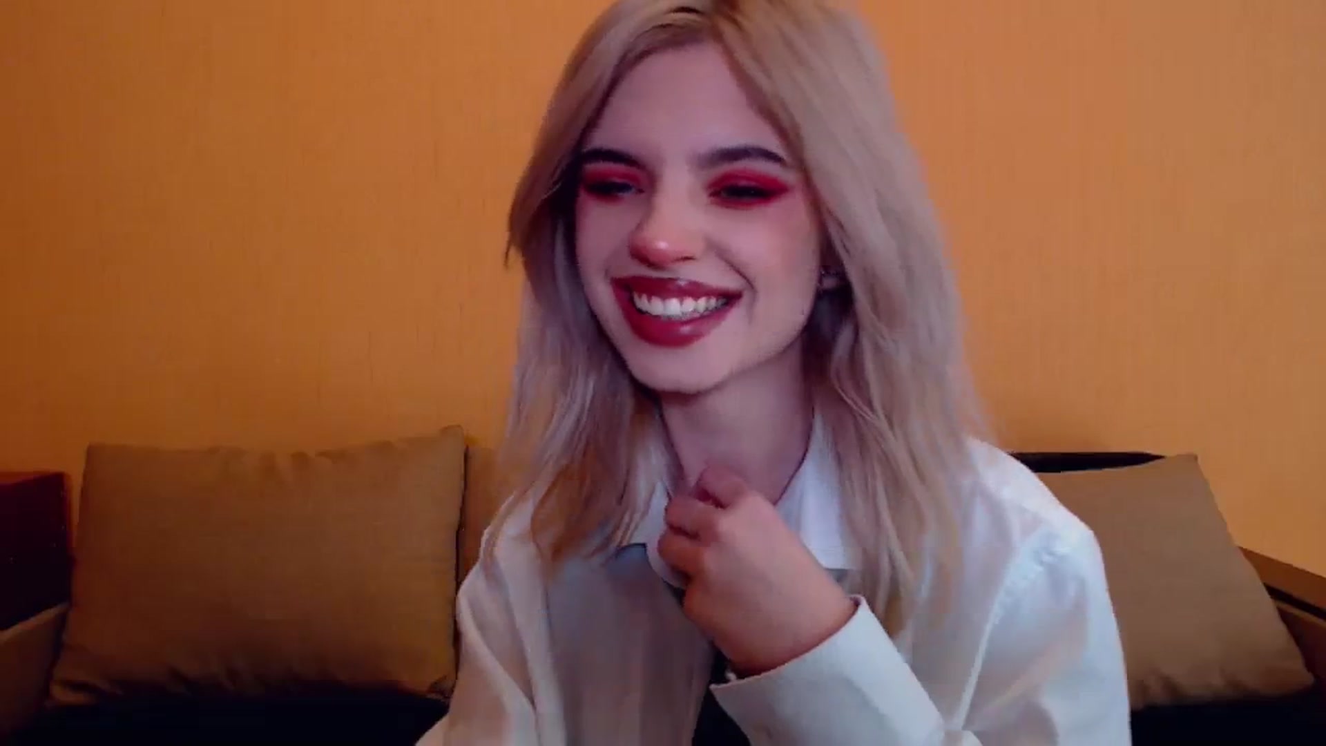 Gallery image thumbnail from Erineys's myfreecams stream on, 12/02/2023, 15:03 image 15 of 20