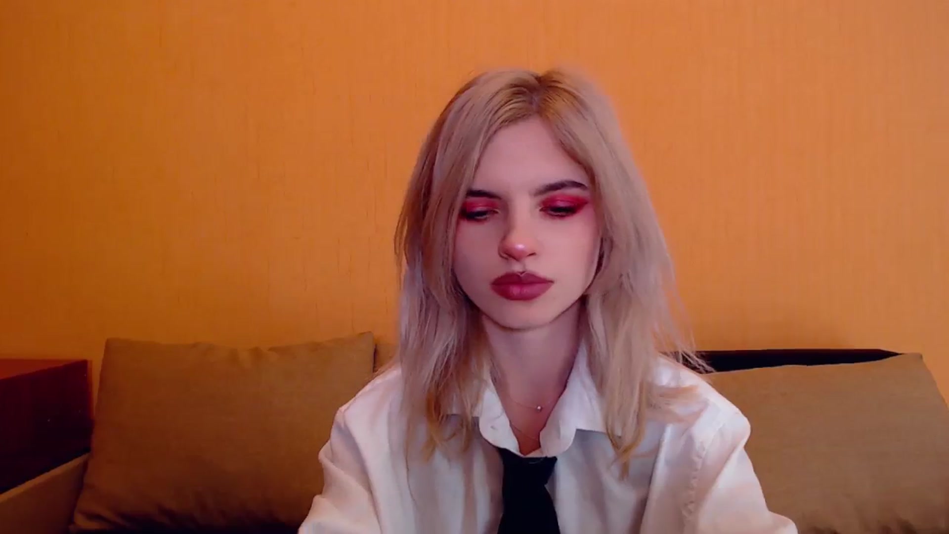 Gallery image thumbnail from Erineys's myfreecams stream on, 12/02/2023, 18:33 image 15 of 20