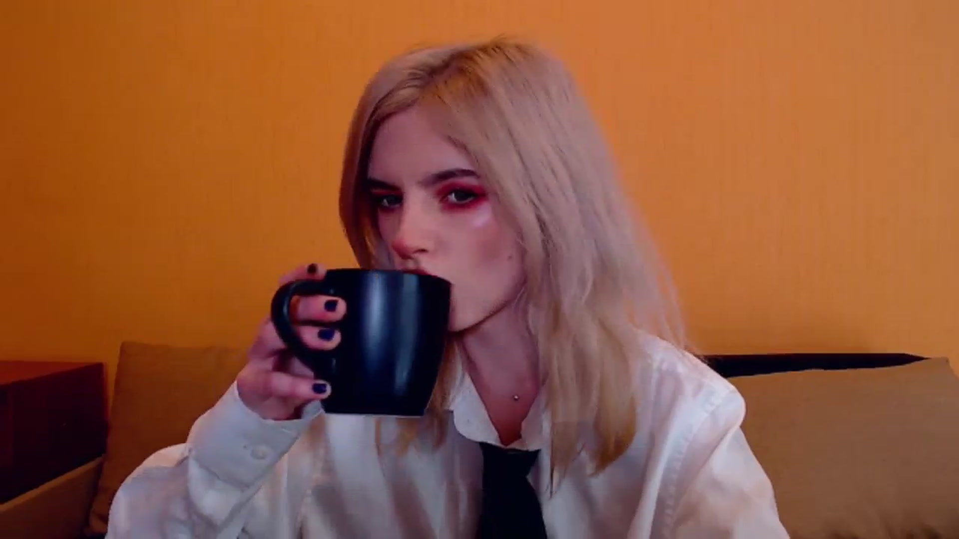 Gallery image thumbnail from Erineys's myfreecams stream on, 12/02/2023, 18:33 image 8 of 20