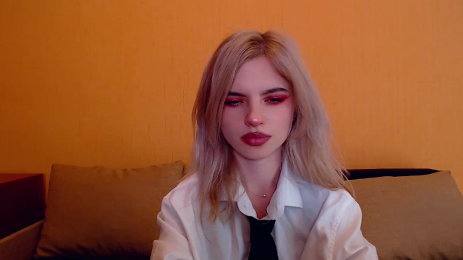Gallery image thumbnail from Erineys's myfreecams stream on, 12/02/2023, 18:33 image 12 of 20