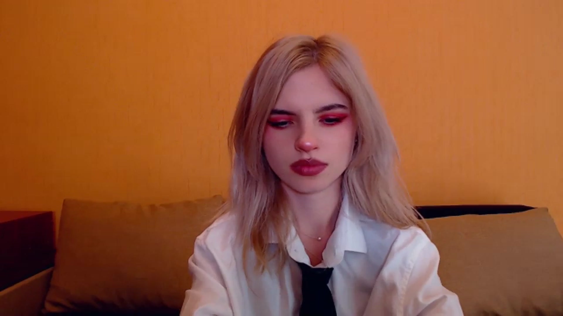 Gallery image thumbnail from Erineys's myfreecams stream on, 12/02/2023, 18:33 image 11 of 20