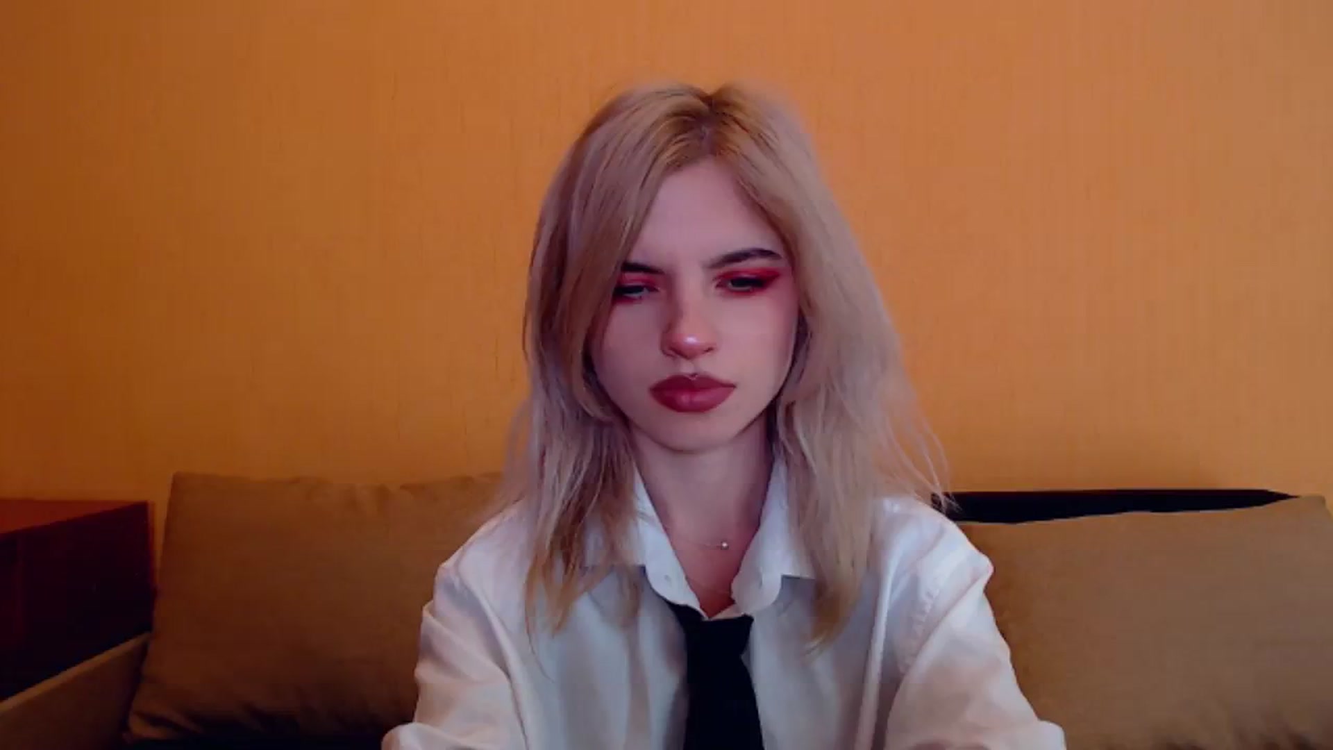 Gallery image thumbnail from Erineys's myfreecams stream on, 12/02/2023, 18:33 image 1 of 20