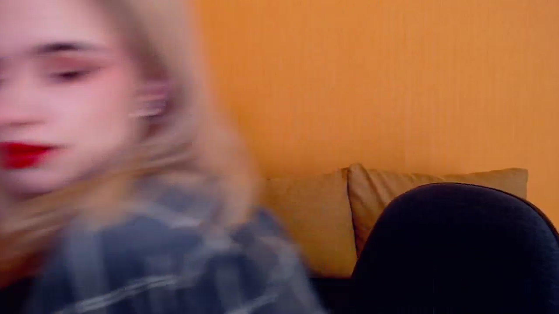 Gallery image thumbnail from Erineys's myfreecams stream on, 12/03/2023, 15:20 image 11 of 20