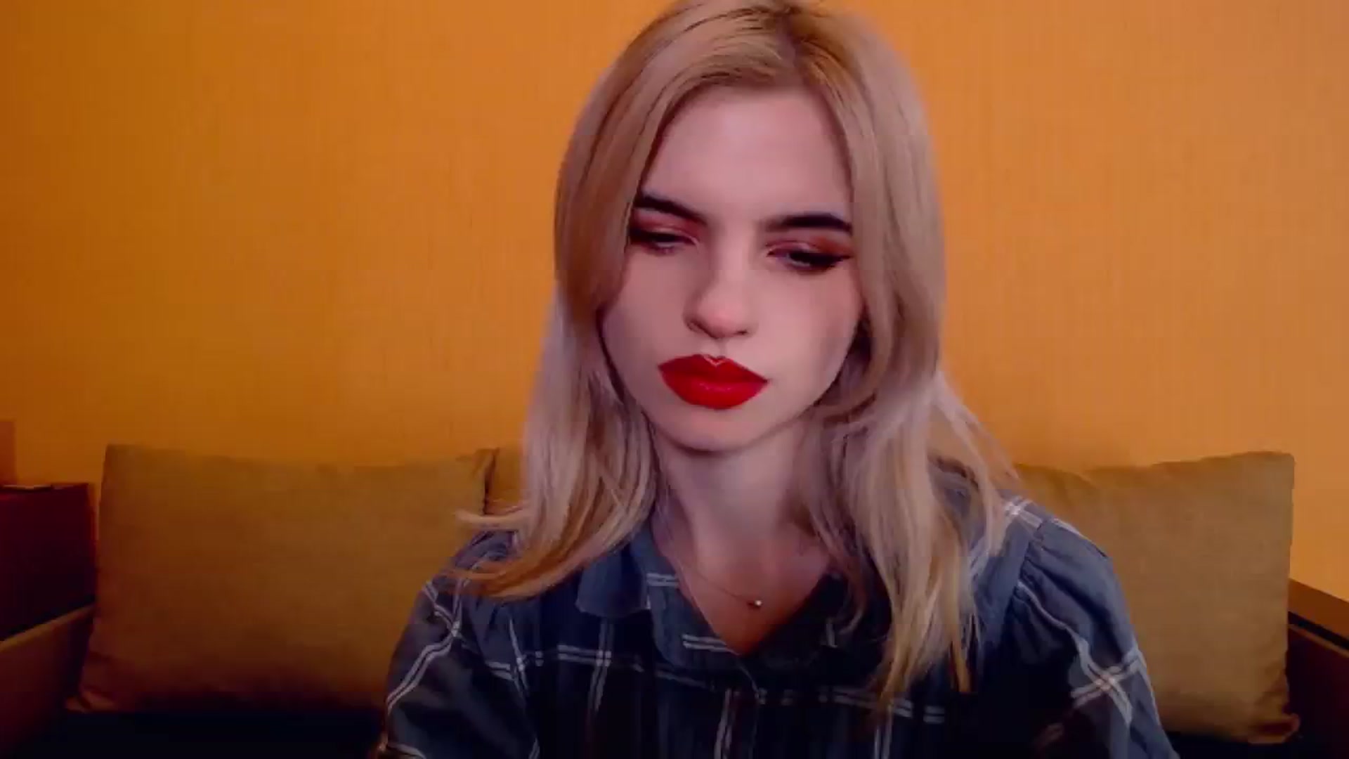Gallery image thumbnail from Erineys's myfreecams stream on, 12/03/2023, 18:02 image 20 of 20