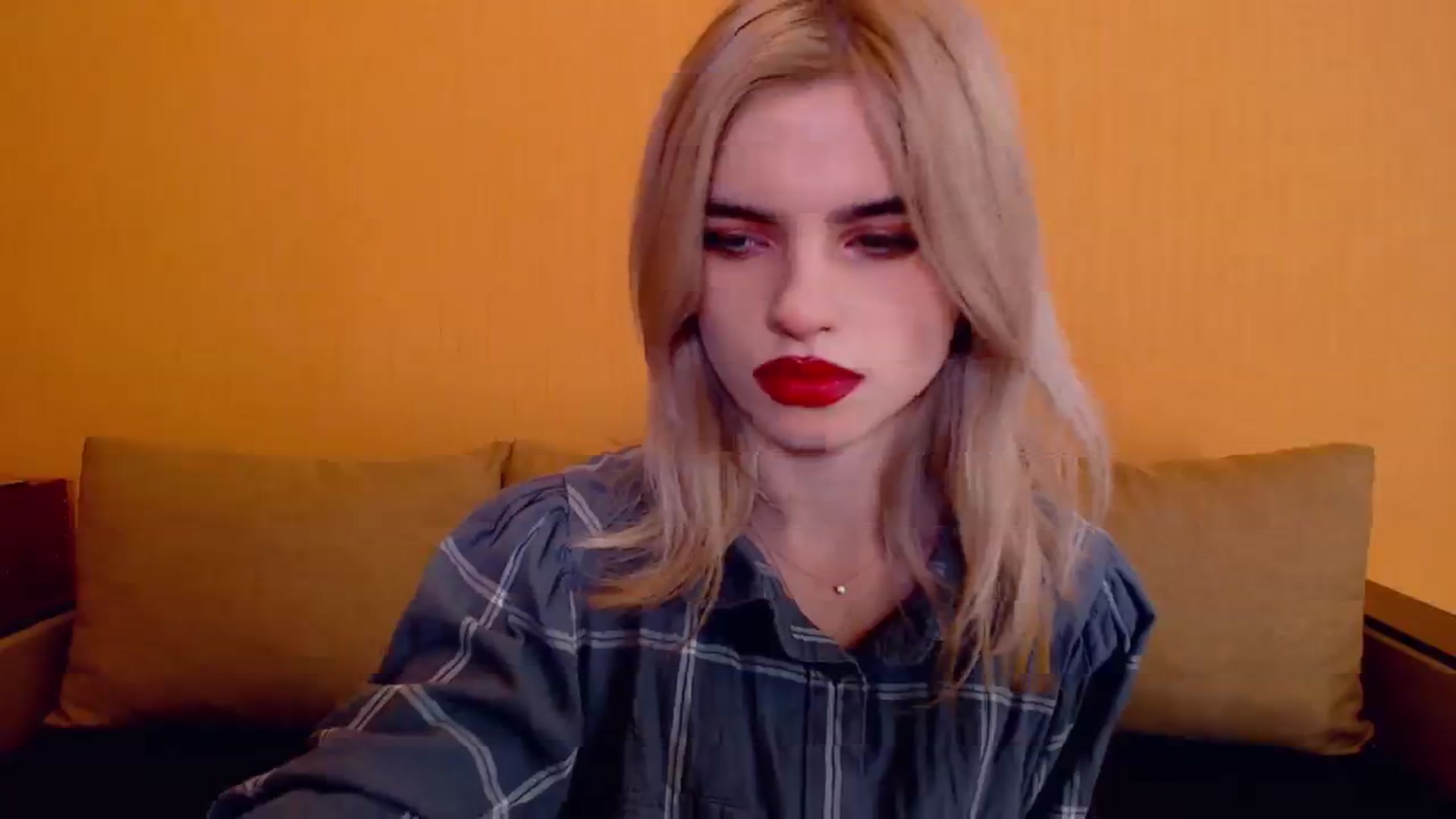 Gallery image thumbnail from Erineys's myfreecams stream on, 12/03/2023, 18:40 image 6 of 20