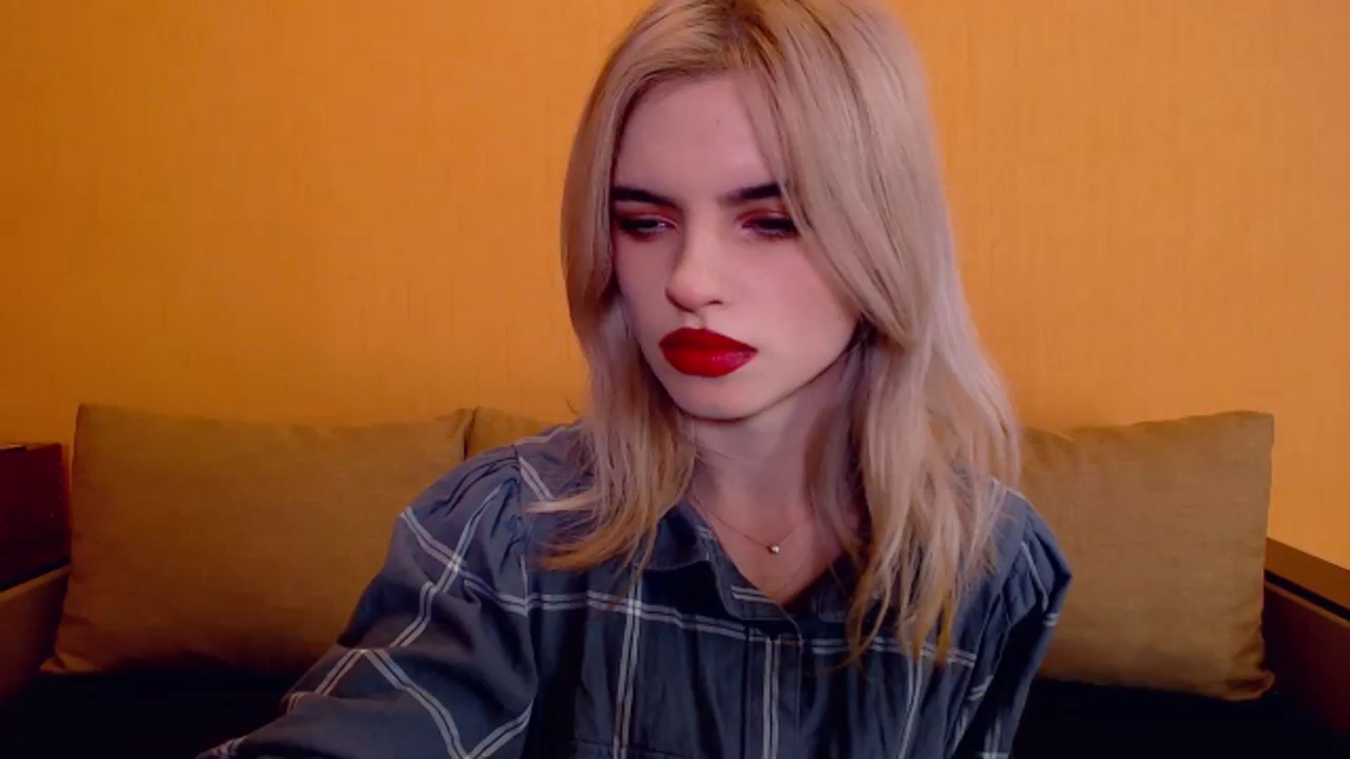 Gallery image thumbnail from Erineys's myfreecams stream on, 12/03/2023, 18:40 image 8 of 20