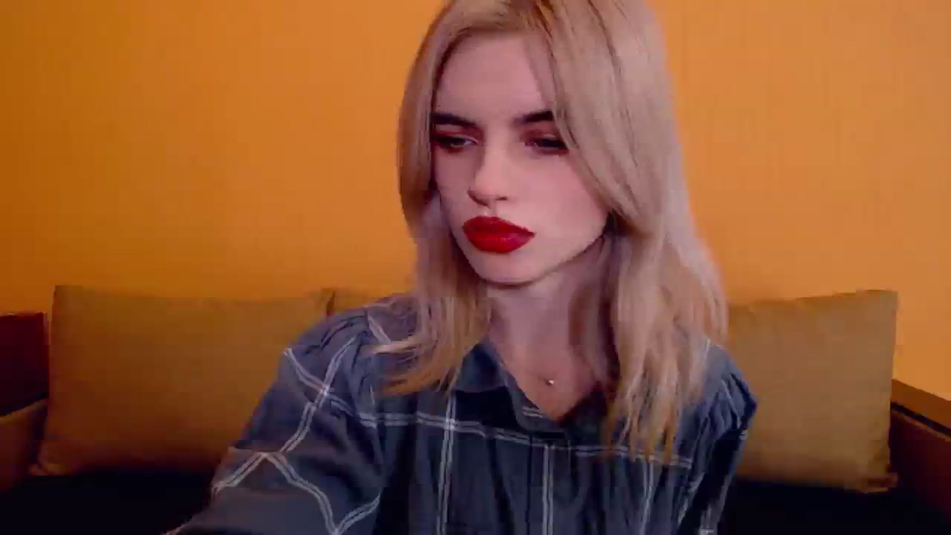 Gallery image thumbnail from Erineys's myfreecams stream on, 12/03/2023, 18:40 image 3 of 20