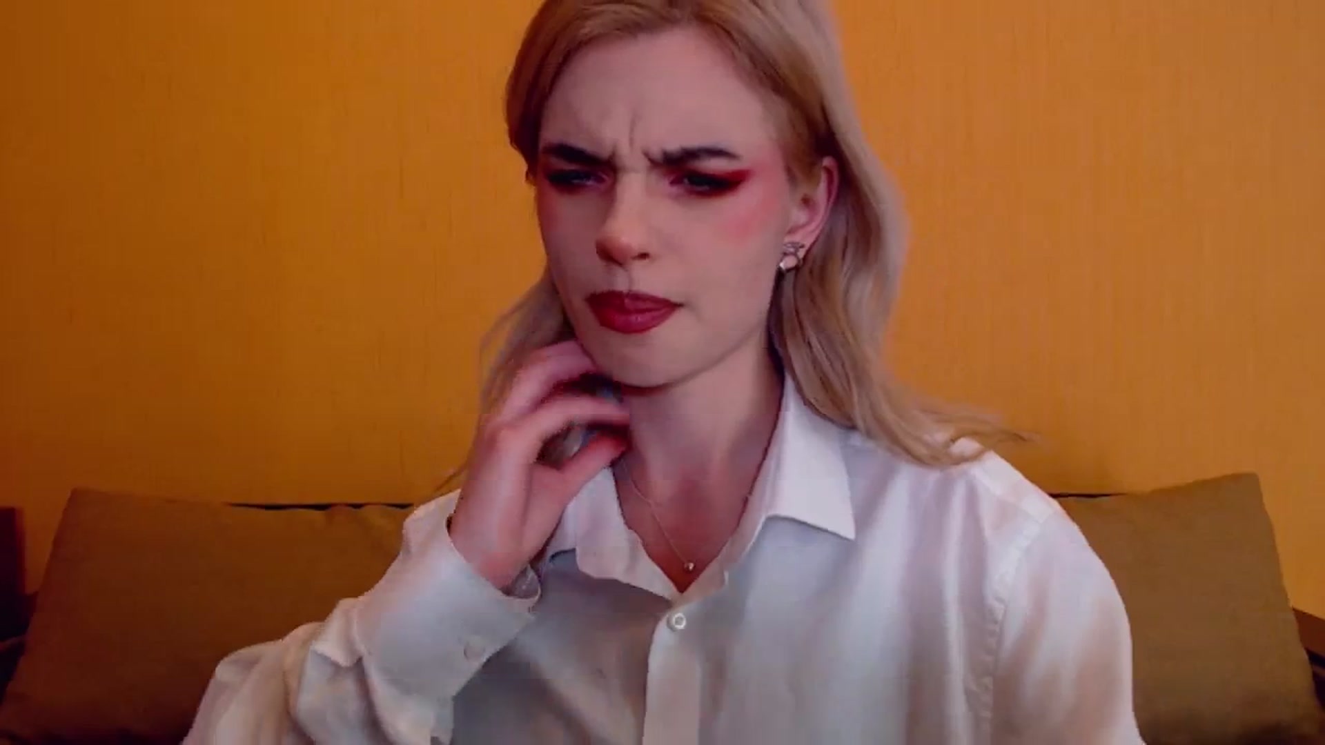 Gallery image thumbnail from Erineys's myfreecams stream on, 12/04/2023, 16:52 image 8 of 20