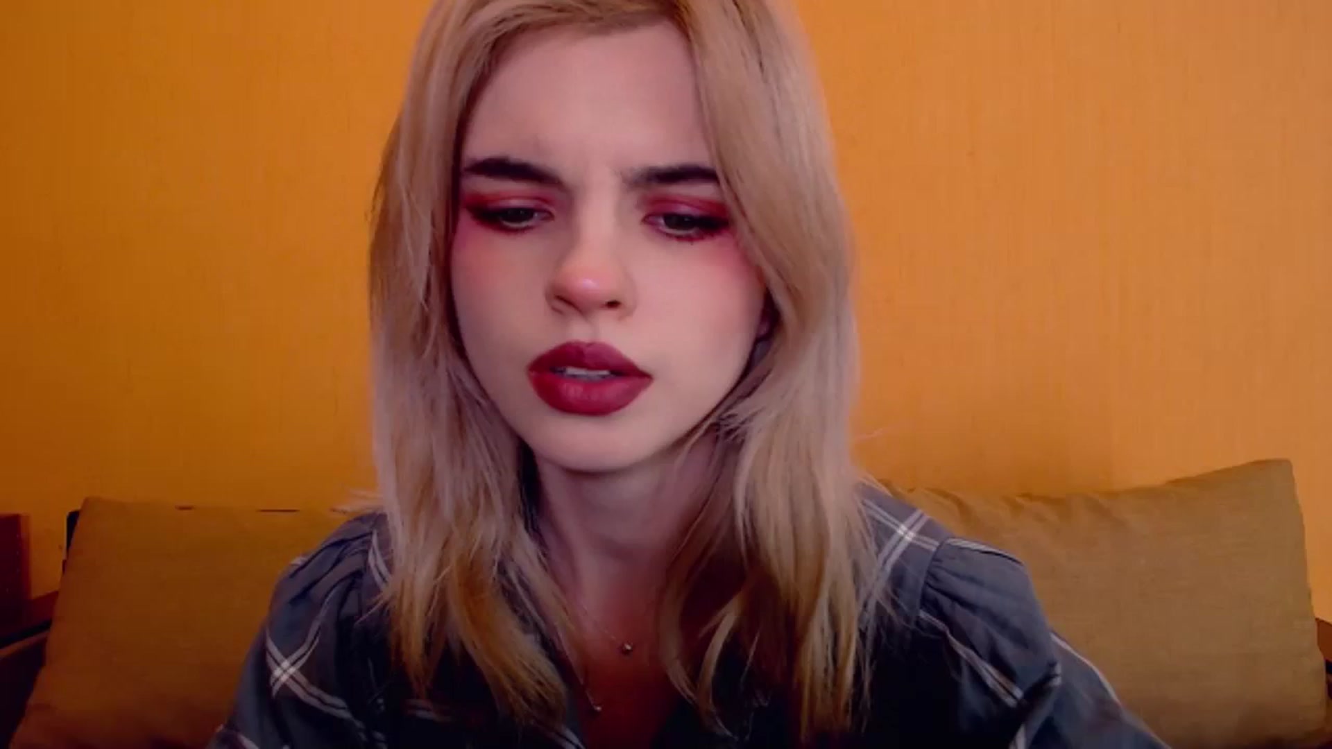 Gallery image thumbnail from Erineys's myfreecams stream on, 12/07/2023, 14:51 image 20 of 20
