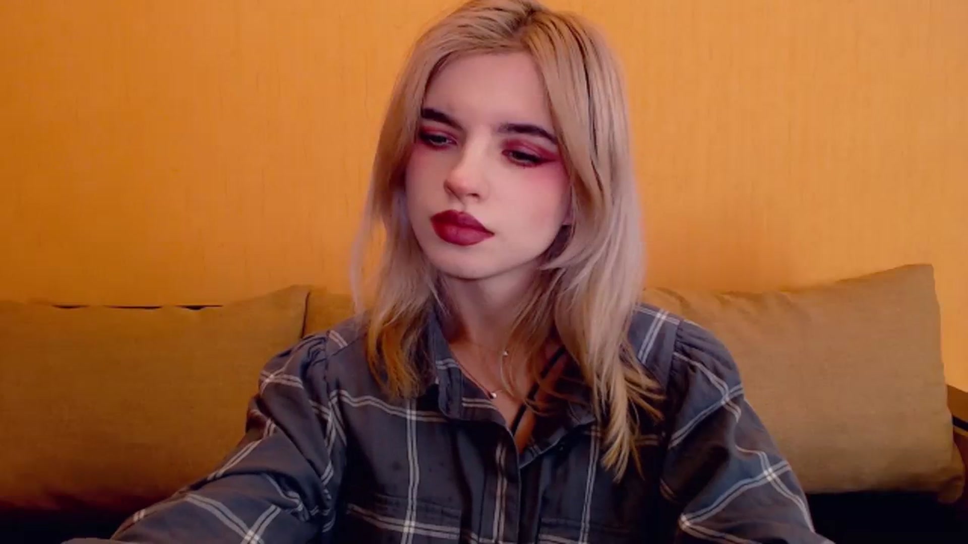 Gallery image thumbnail from Erineys's myfreecams stream on, 12/07/2023, 15:57 image 20 of 20