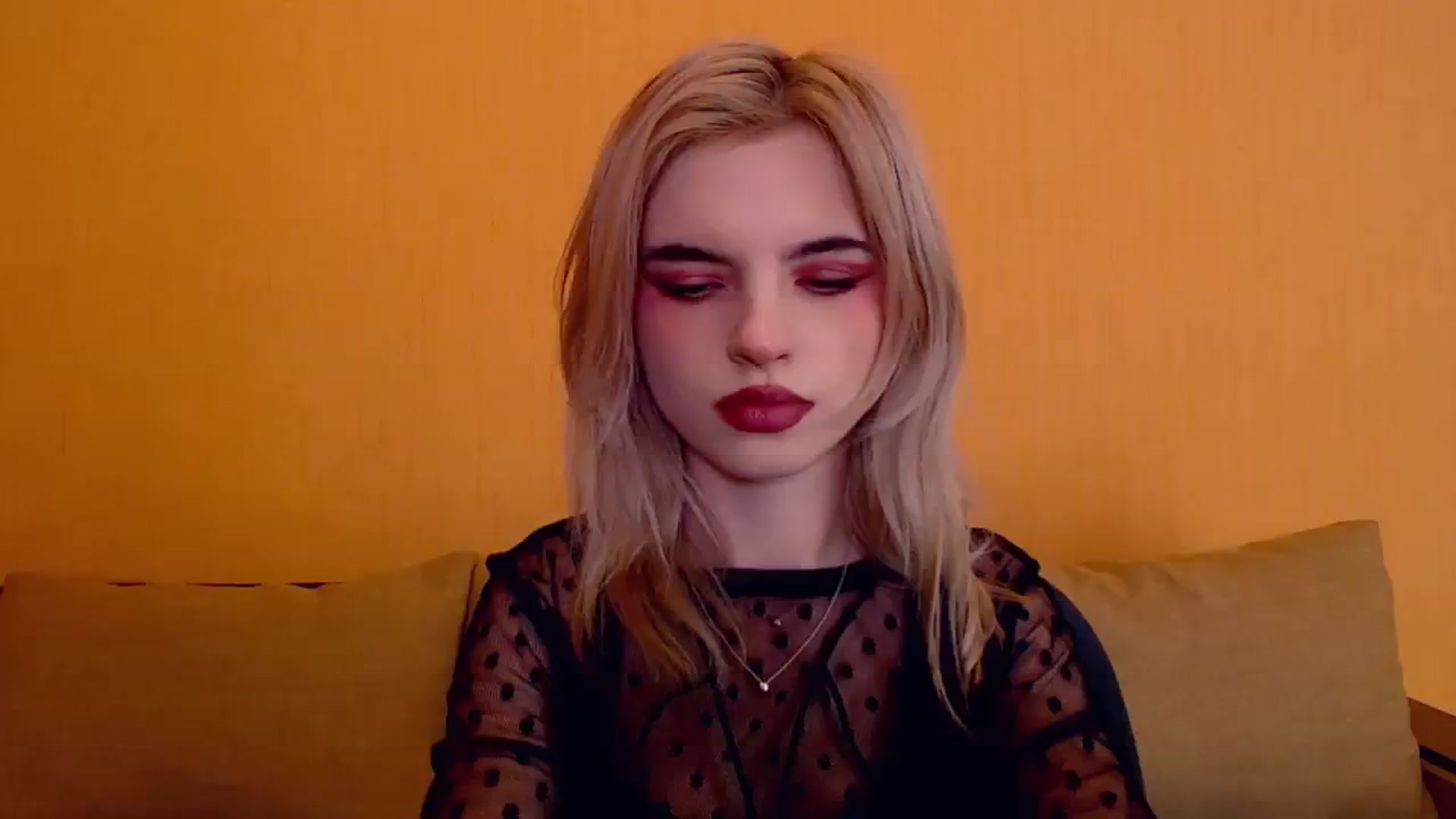Gallery image thumbnail from Erineys's myfreecams stream on, 12/07/2023, 16:59 image 8 of 20