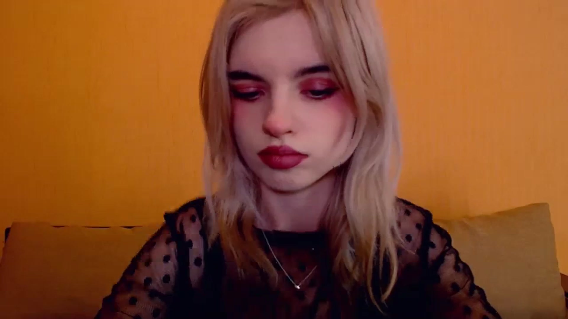 Gallery image thumbnail from Erineys's myfreecams stream on, 12/07/2023, 17:52 image 15 of 20