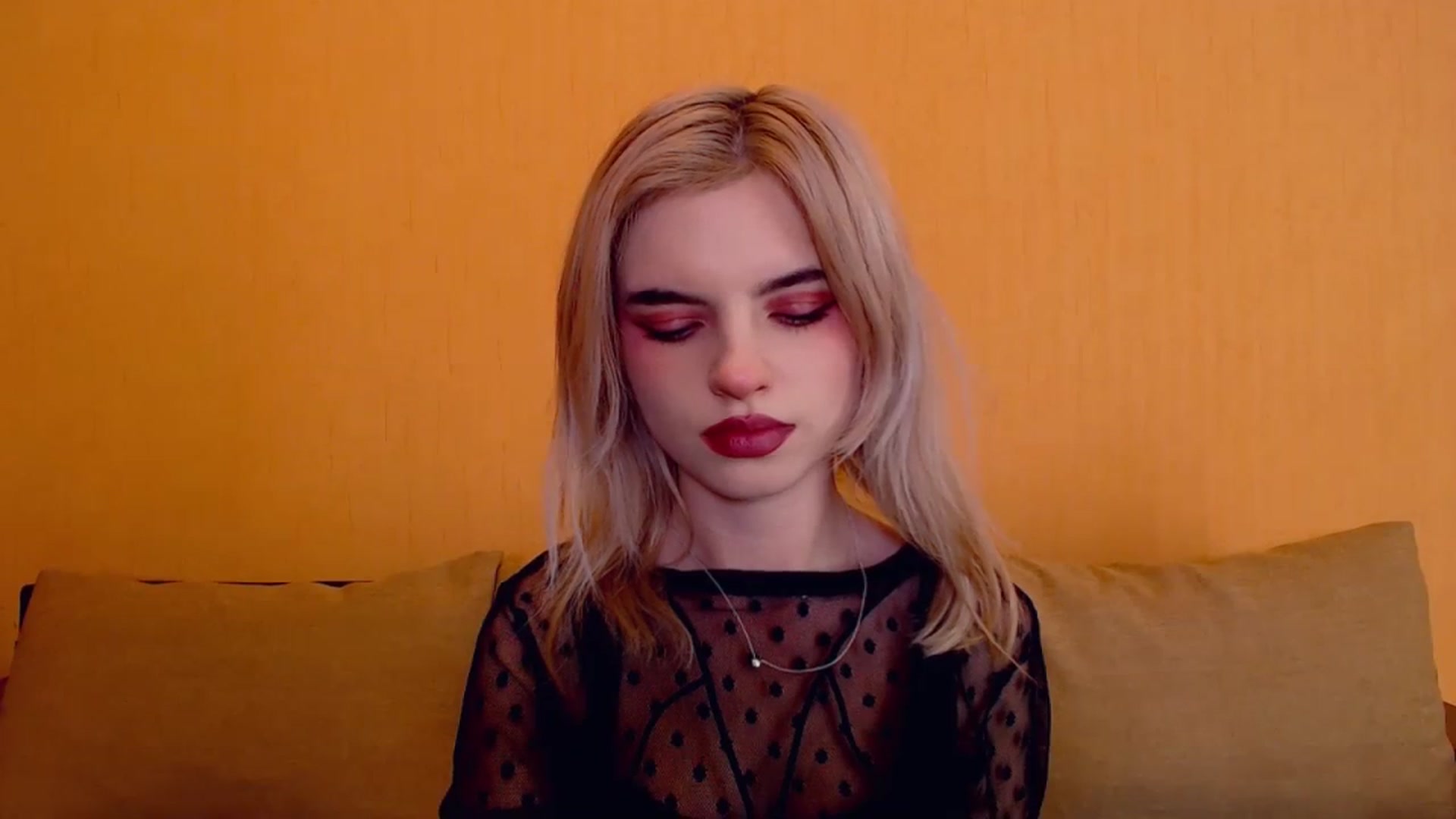 Gallery image thumbnail from Erineys's myfreecams stream on, 12/07/2023, 17:52 image 19 of 20