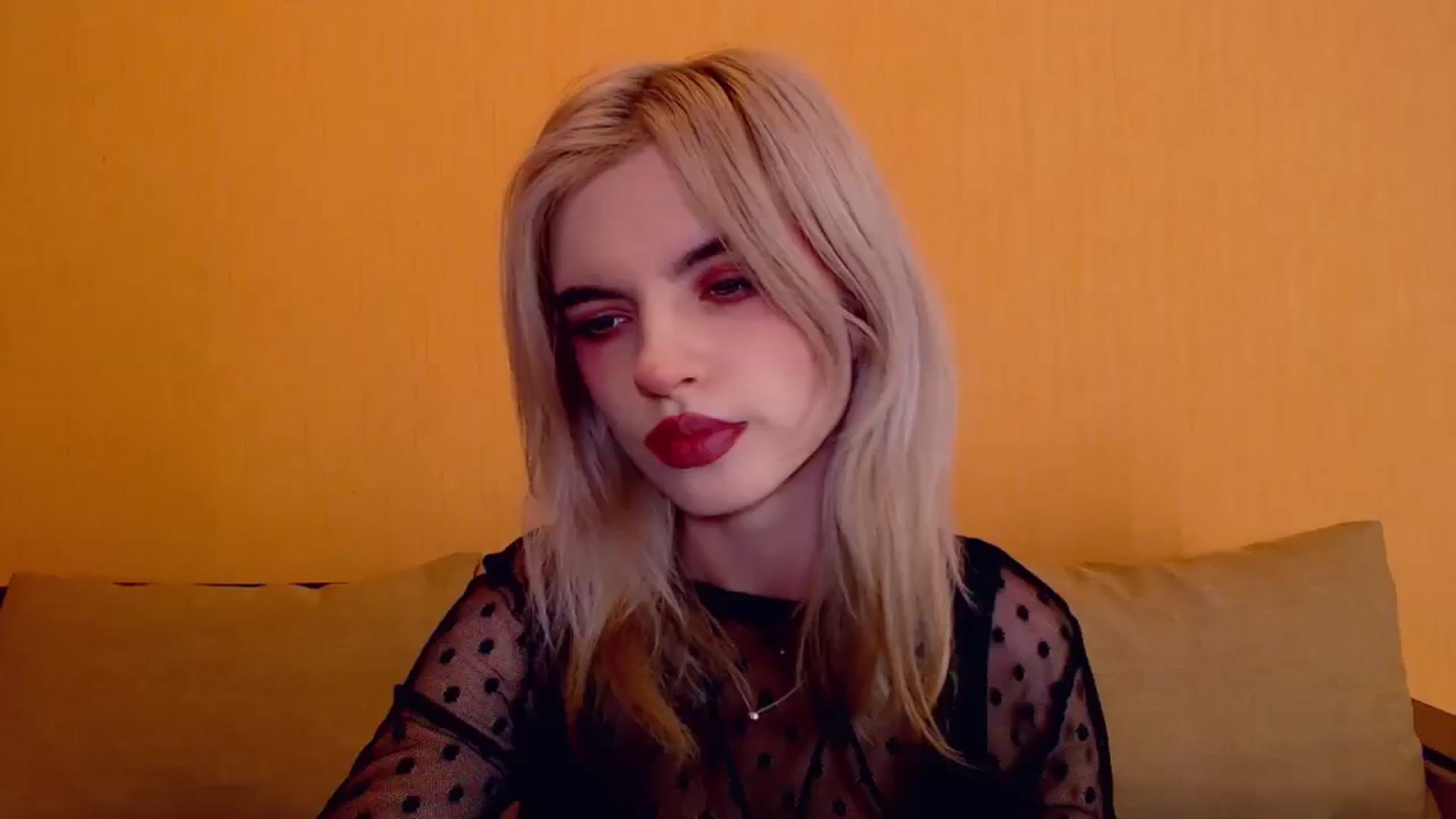 Gallery image thumbnail from Erineys's myfreecams stream on, 12/07/2023, 17:52 image 4 of 20