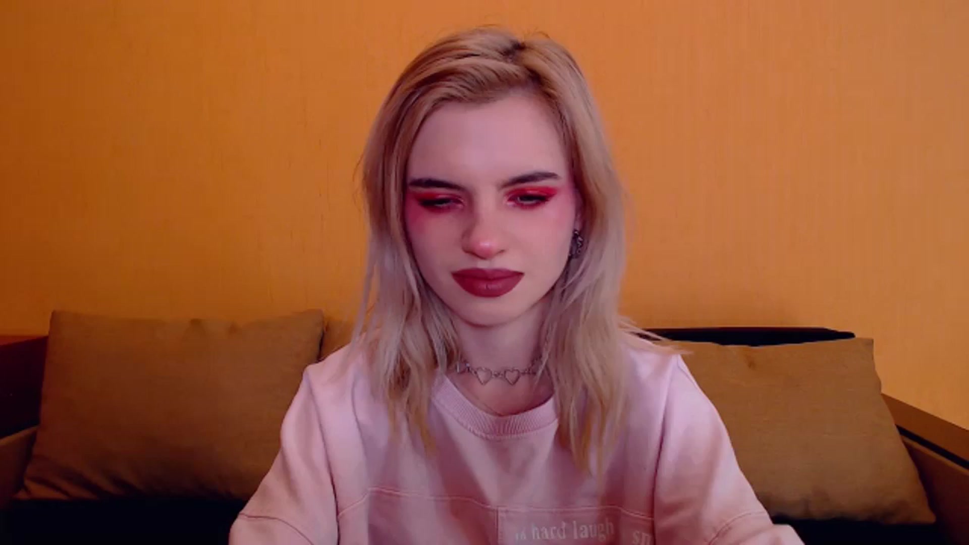 Gallery image thumbnail from Erineys's myfreecams stream on, 12/08/2023, 18:54 image 12 of 20
