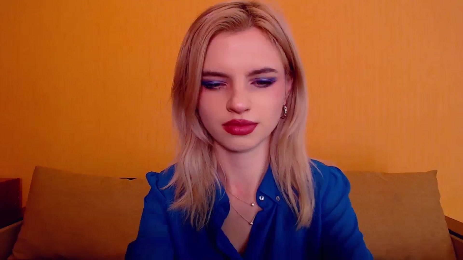 Gallery image thumbnail from Erineys's myfreecams stream on, 12/09/2023, 15:17 image 13 of 20