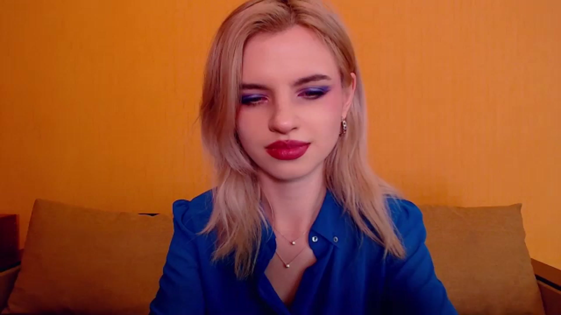 Gallery image thumbnail from Erineys's myfreecams stream on, 12/09/2023, 15:17 image 7 of 20