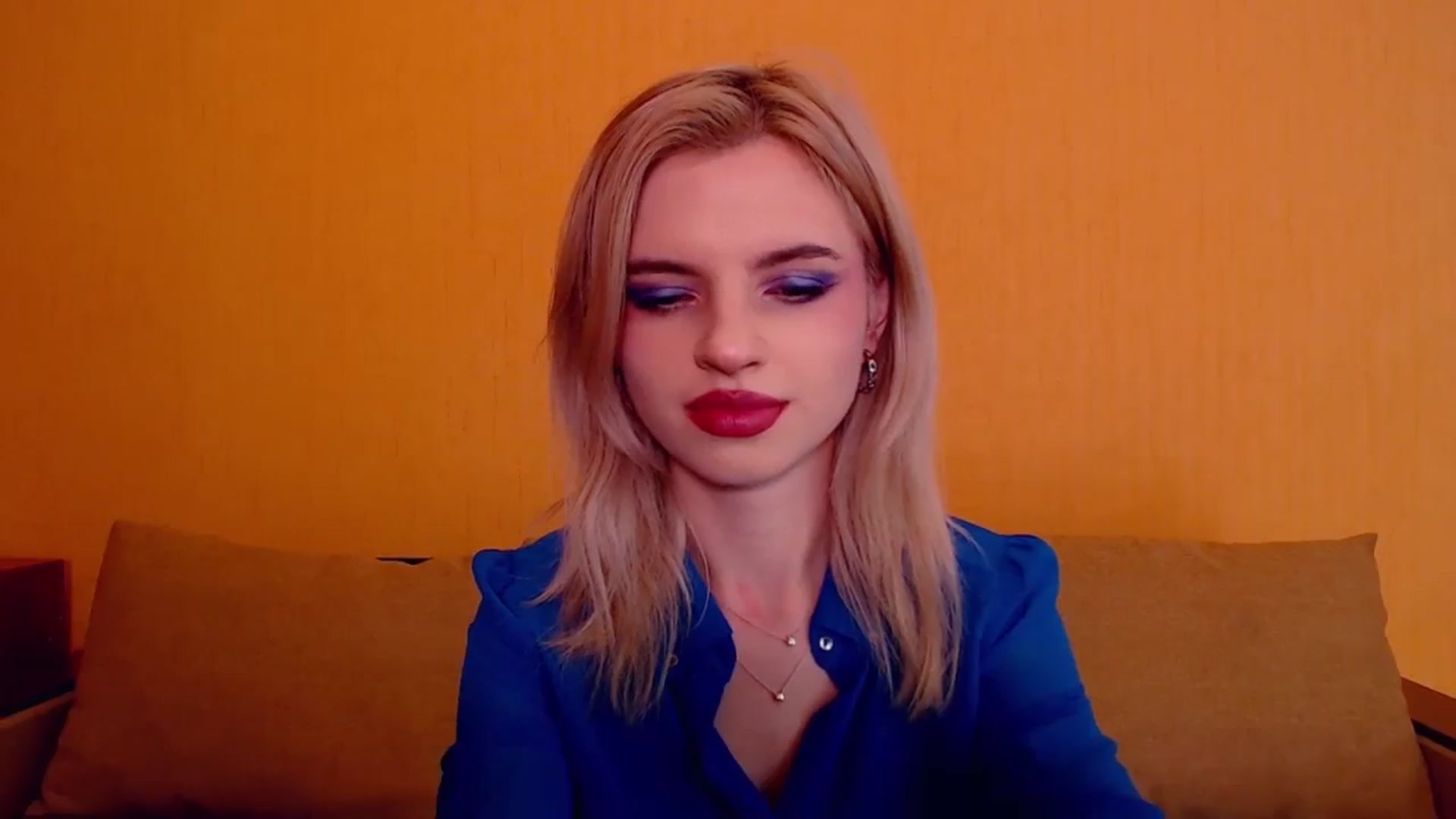 Gallery image thumbnail from Erineys's myfreecams stream on, 12/09/2023, 15:17 image 15 of 20