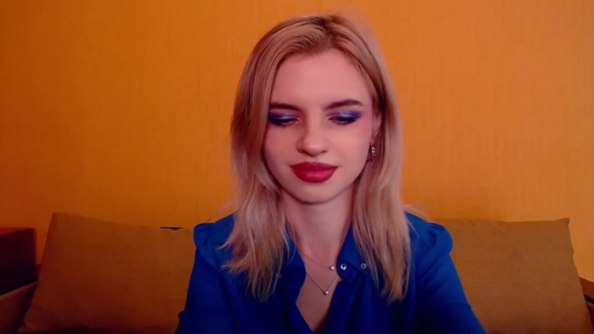 Gallery image thumbnail from Erineys's myfreecams stream on, 12/09/2023, 15:17 image 16 of 20