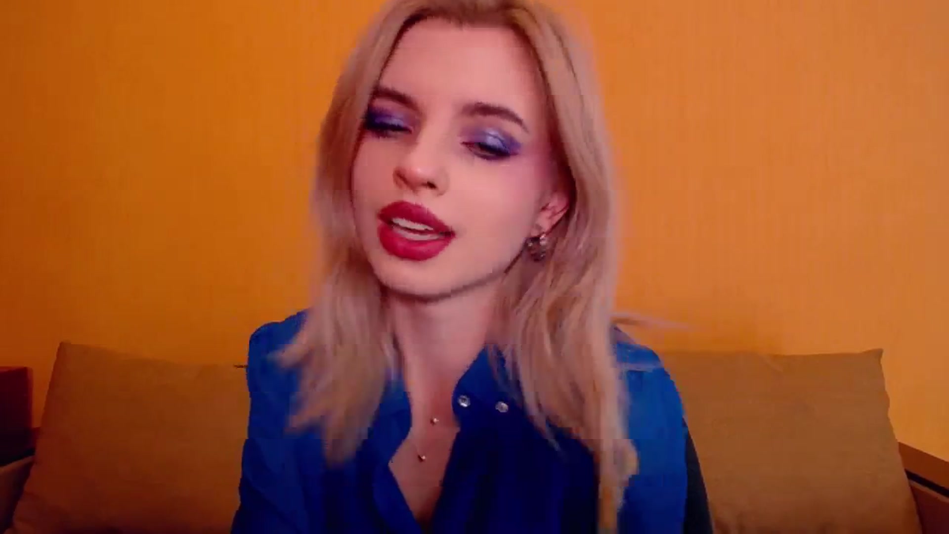 Gallery image thumbnail from Erineys's myfreecams stream on, 12/09/2023, 15:17 image 8 of 20