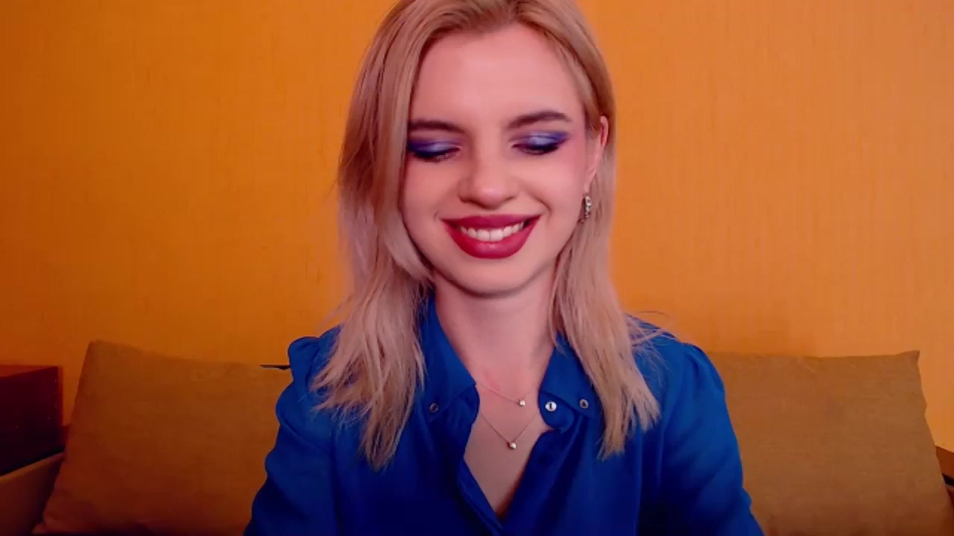 Gallery image thumbnail from Erineys's myfreecams stream on, 12/09/2023, 15:17 image 17 of 20